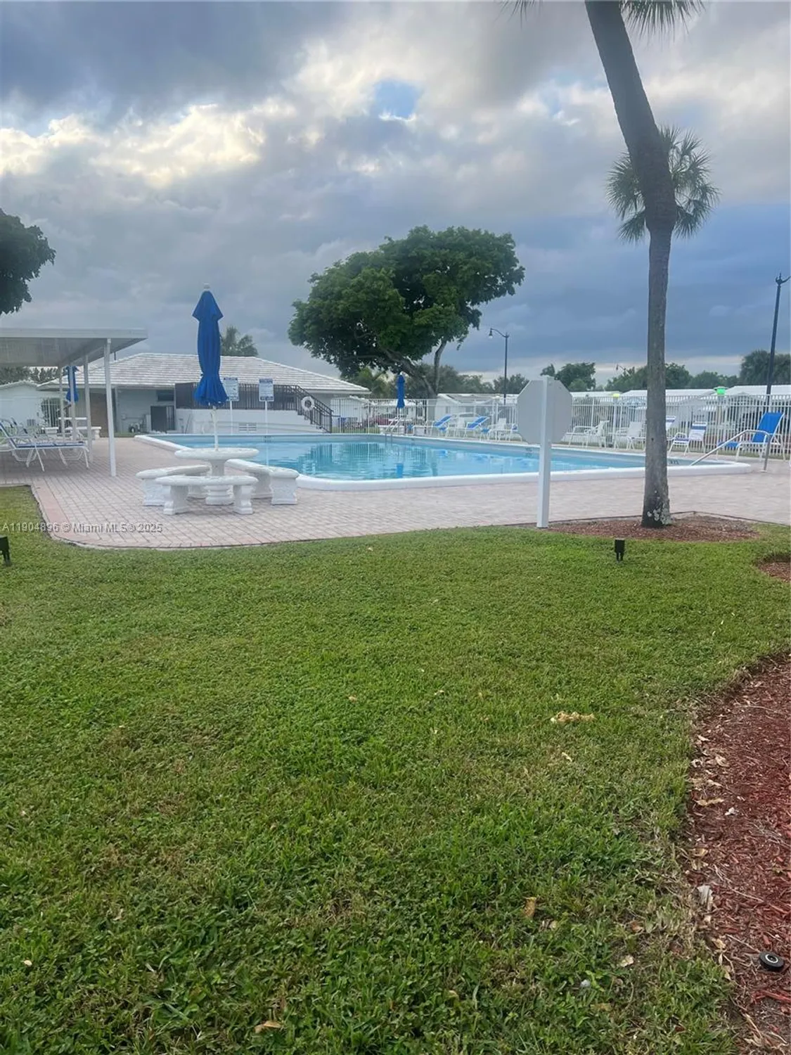 Property Slideshow image 39 of 48 | 2501 w golf blvd apt 128, Pompano Beach, FL, 33064