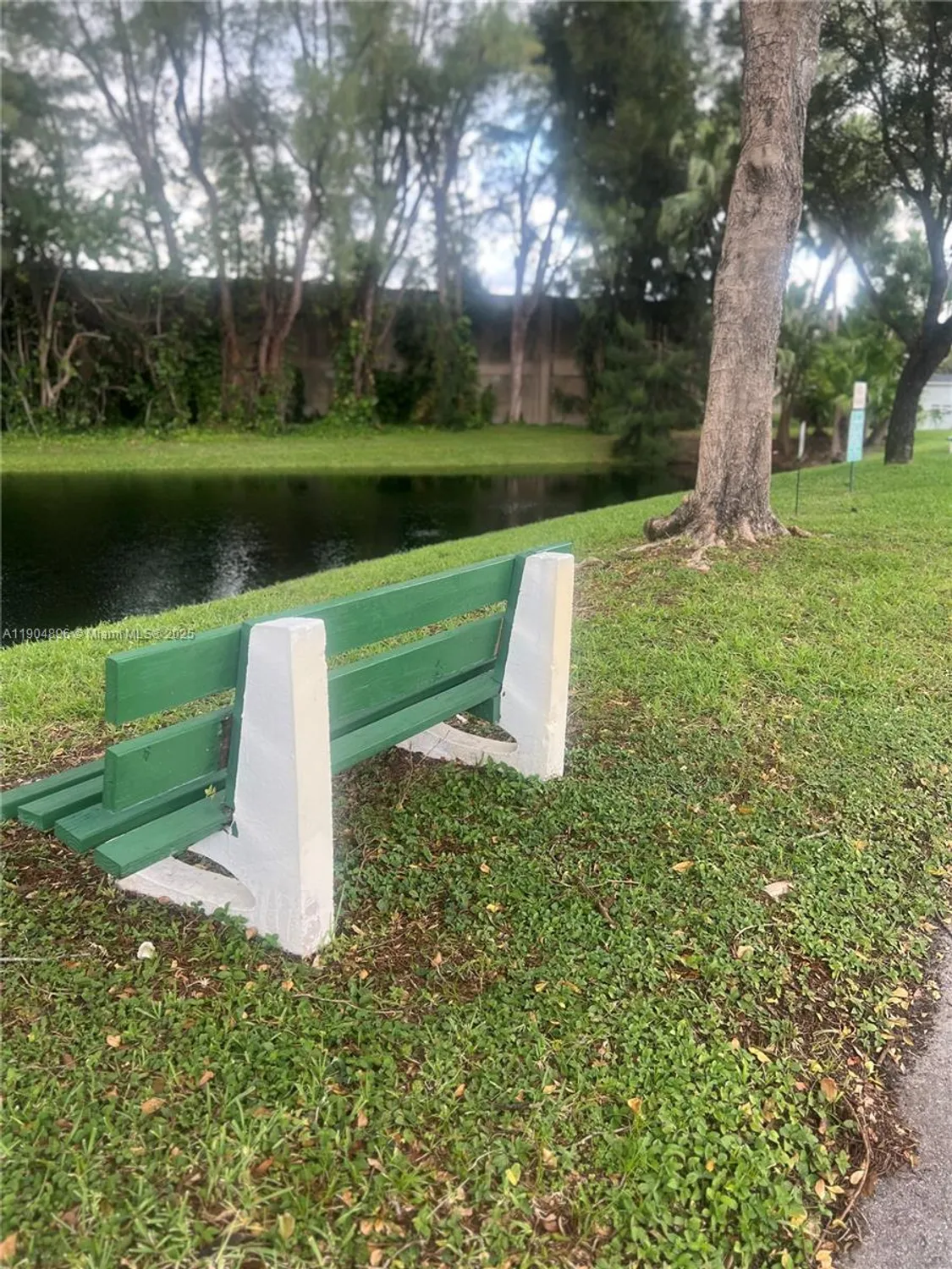 Property Slideshow image 33 of 48 | 2501 w golf blvd apt 128, Pompano Beach, FL, 33064