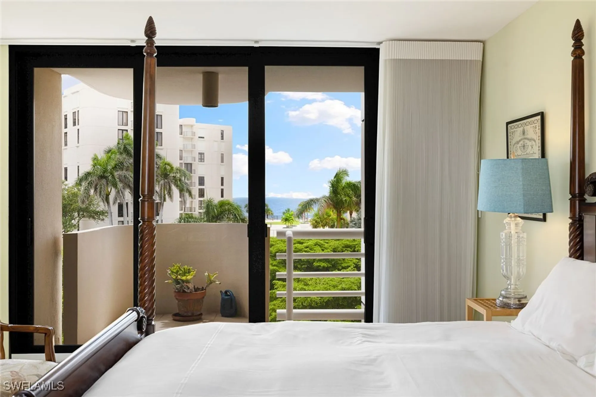 Property Slideshow image 17 of 34 | 3100 gulf shore blvd n apt 303, Naples, FL, 34103