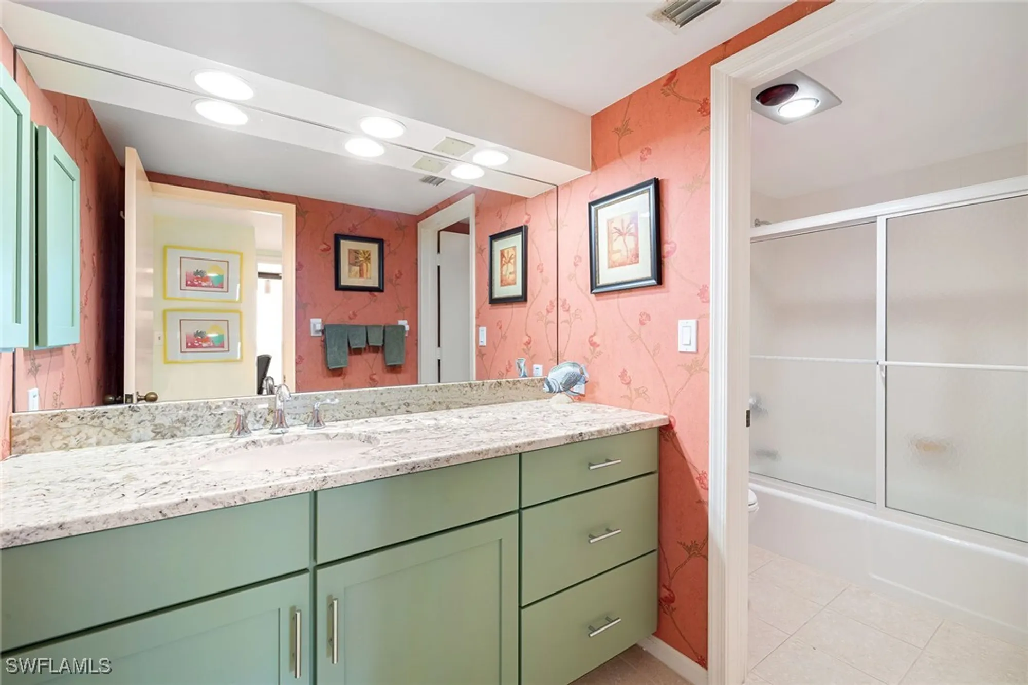 Property Slideshow image 12 of 34 | 3100 gulf shore blvd n apt 303, Naples, FL, 34103