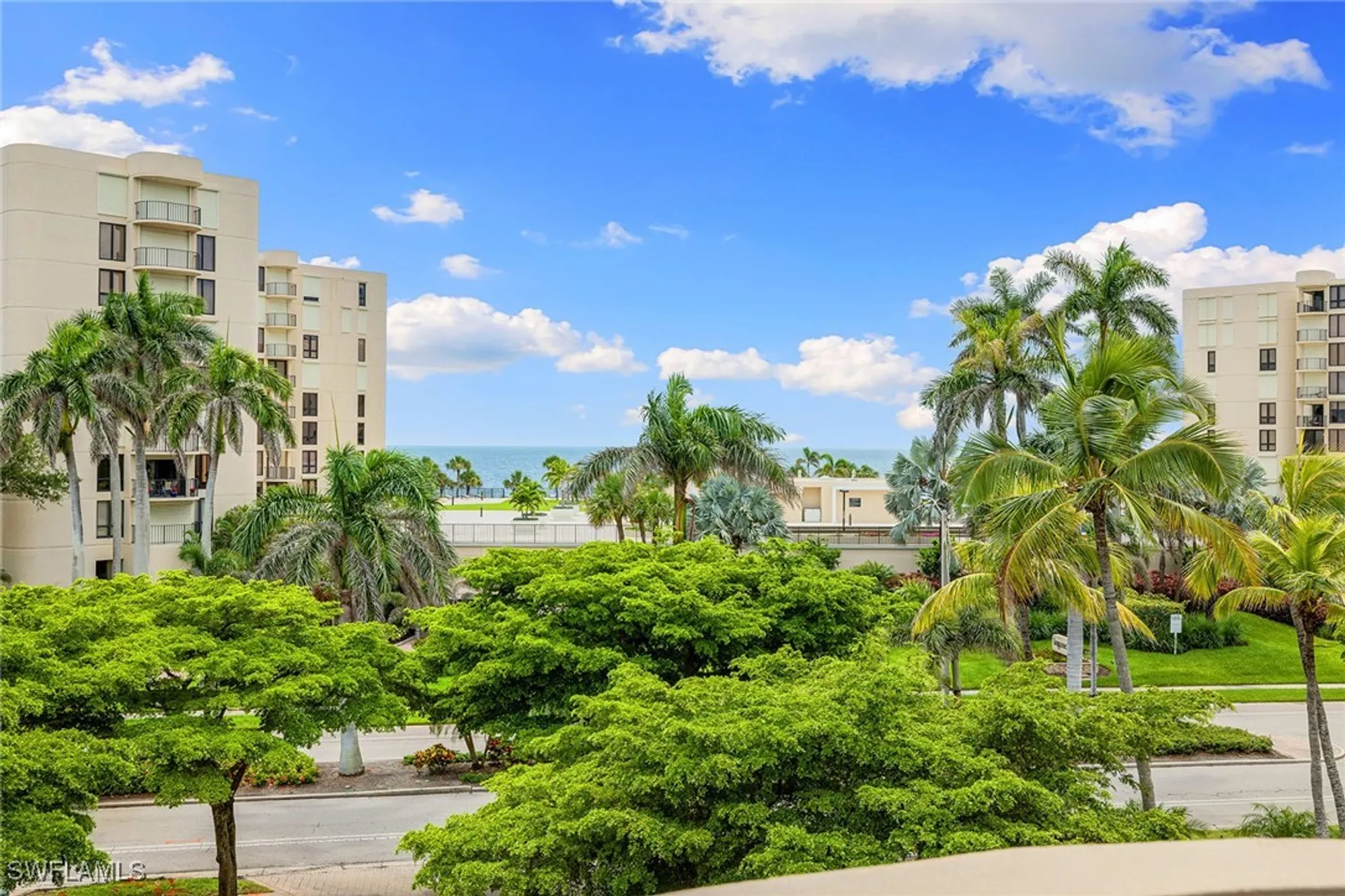 Property Slideshow image 25 of 34 | 3100 gulf shore blvd n apt 303, Naples, FL, 34103