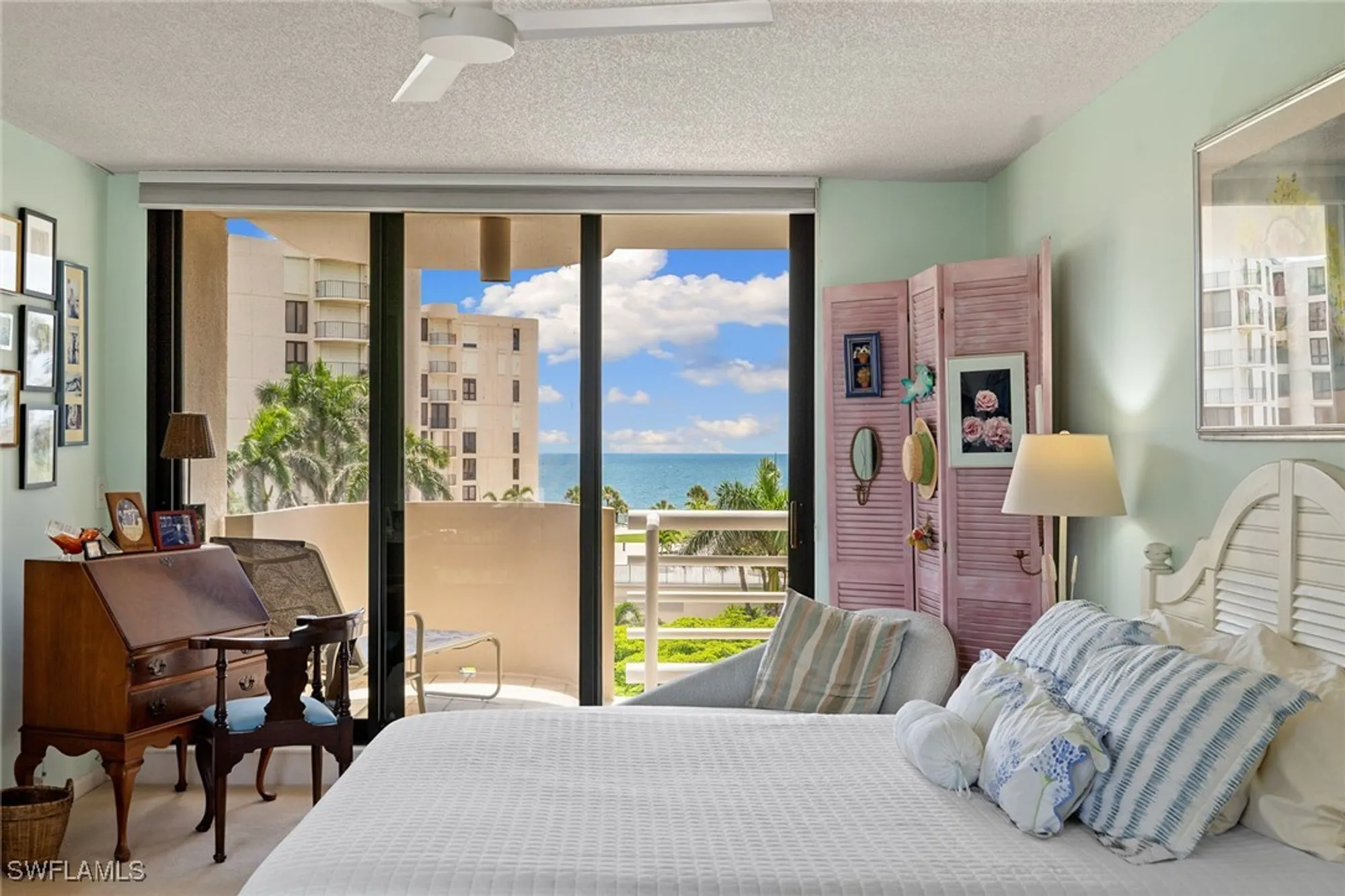 Property Slideshow image 21 of 32 | 3100 gulf shore blvd n apt 403, Naples, FL, 34103