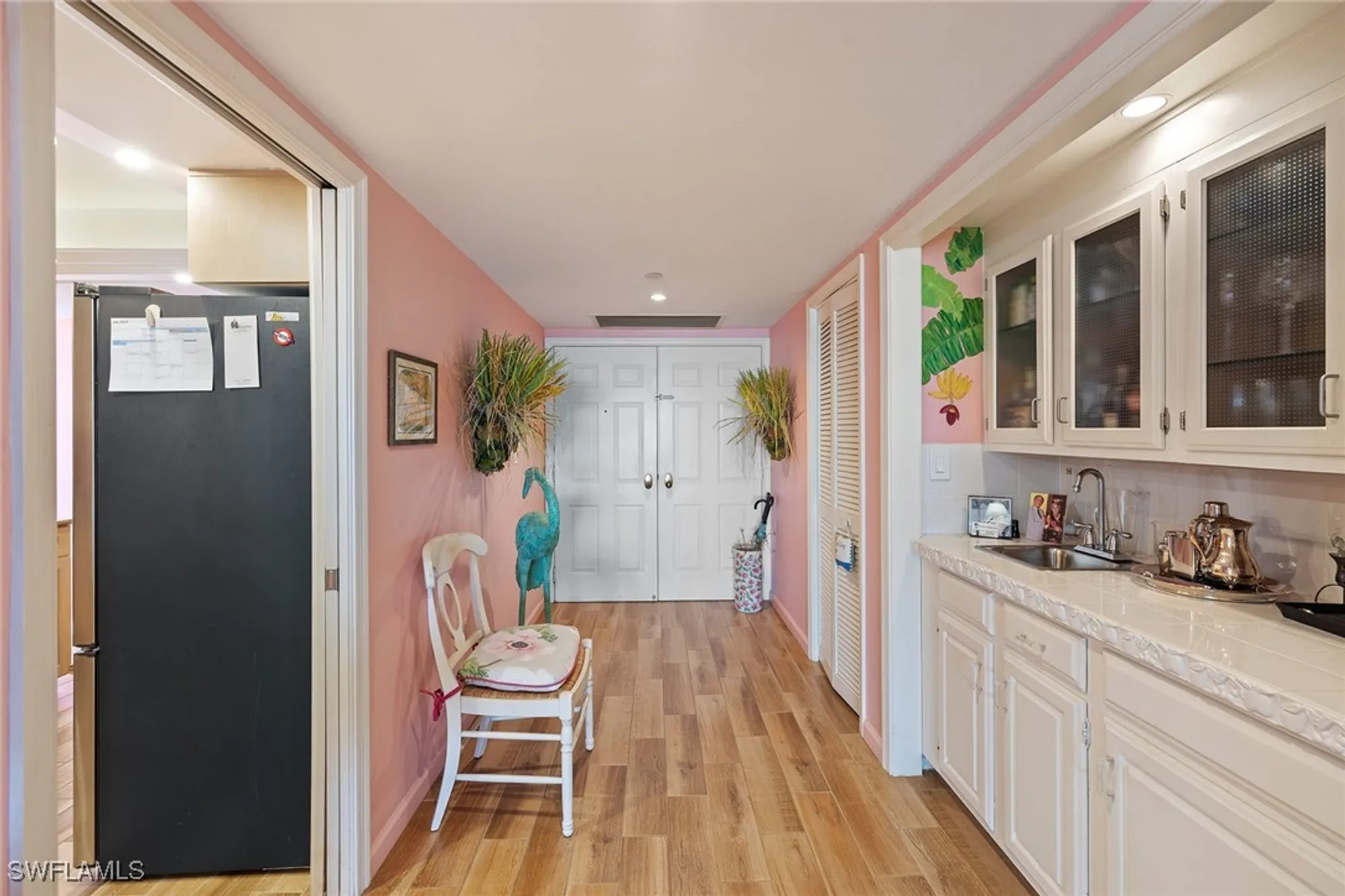 Property Slideshow image 7 of 32 | 3100 gulf shore blvd n apt 403, Naples, FL, 34103