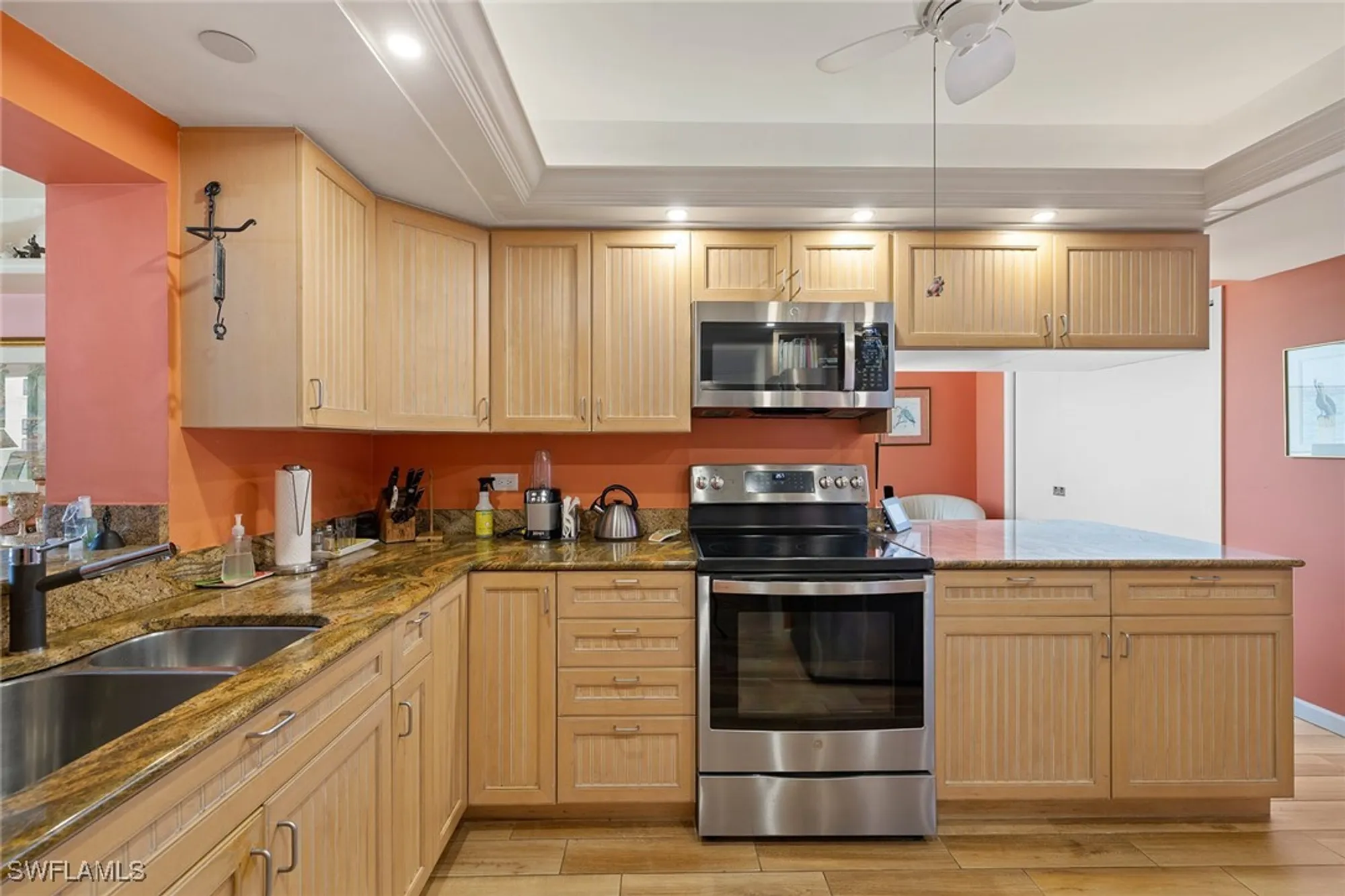 Property Slideshow image 8 of 32 | 3100 gulf shore blvd n apt 403, Naples, FL, 34103