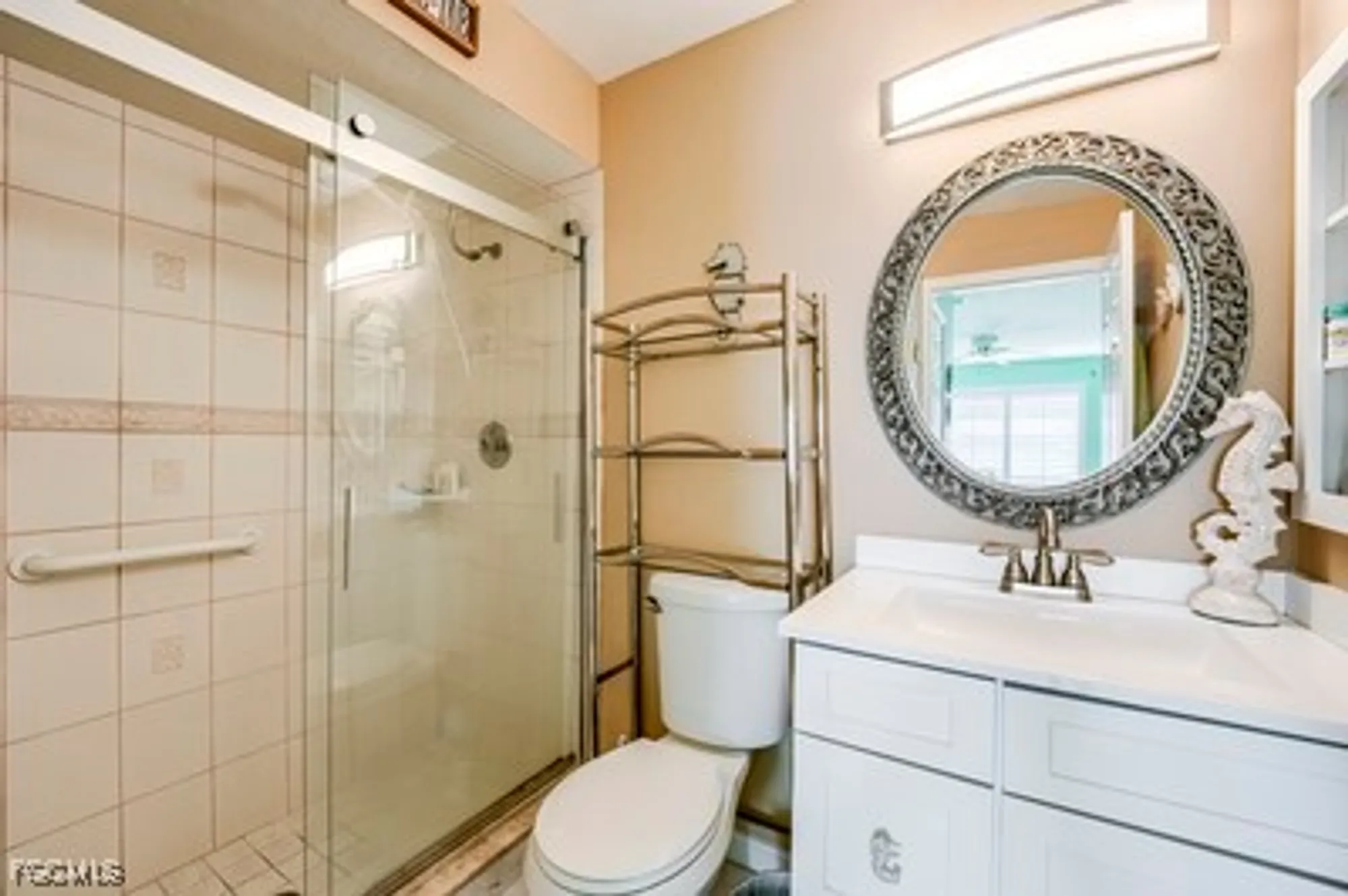 Property Slideshow image 15 of 26 | 11621 spinnaker way # 135, Fort Myers, FL, 33908