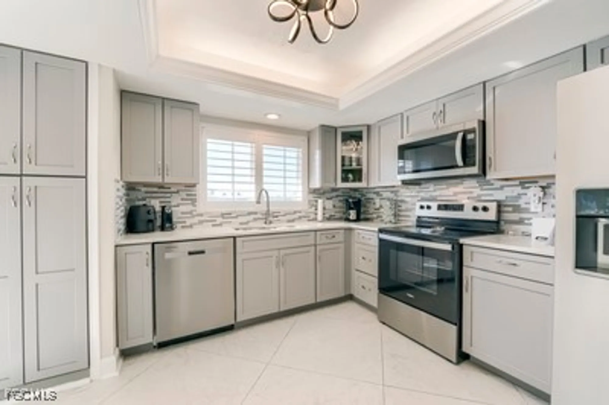 Property Slideshow image 11 of 26 | 11621 spinnaker way # 135, Fort Myers, FL, 33908