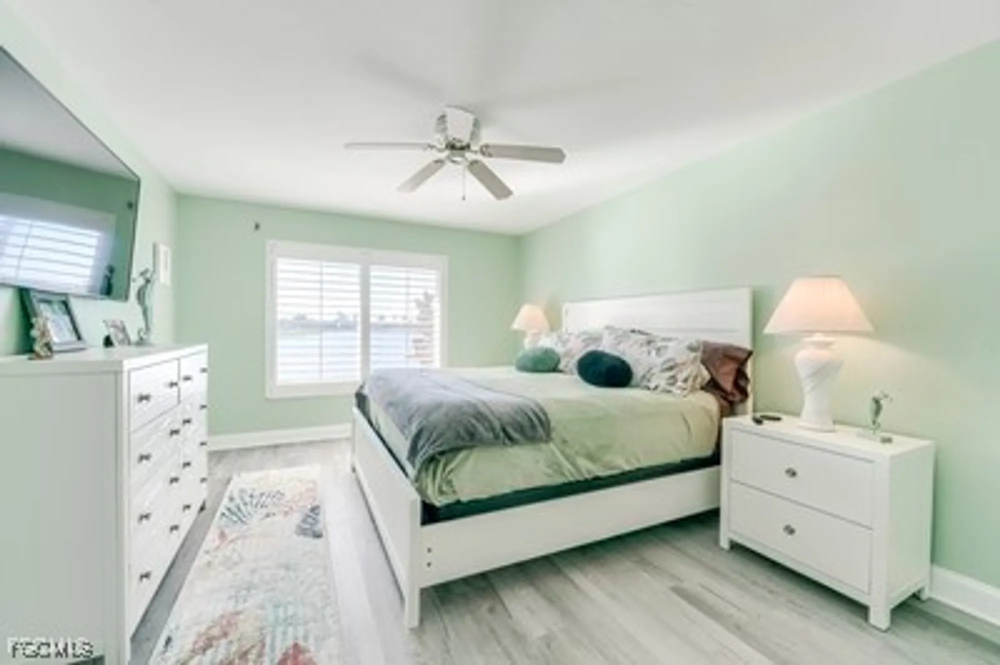 Property Slideshow image 12 of 26 | 11621 spinnaker way # 135, Fort Myers, FL, 33908