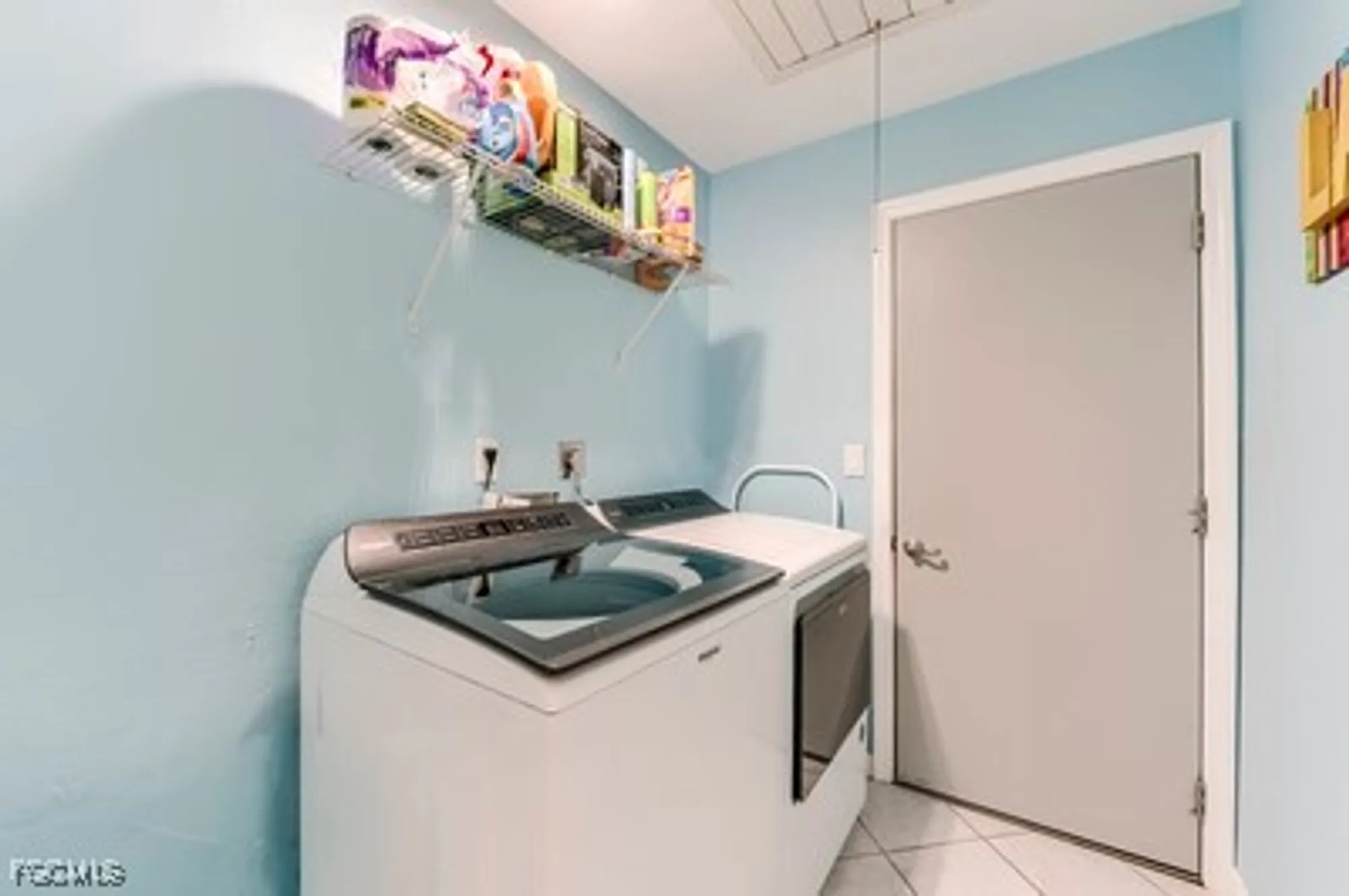 Property Slideshow image 20 of 26 | 11621 spinnaker way # 135, Fort Myers, FL, 33908