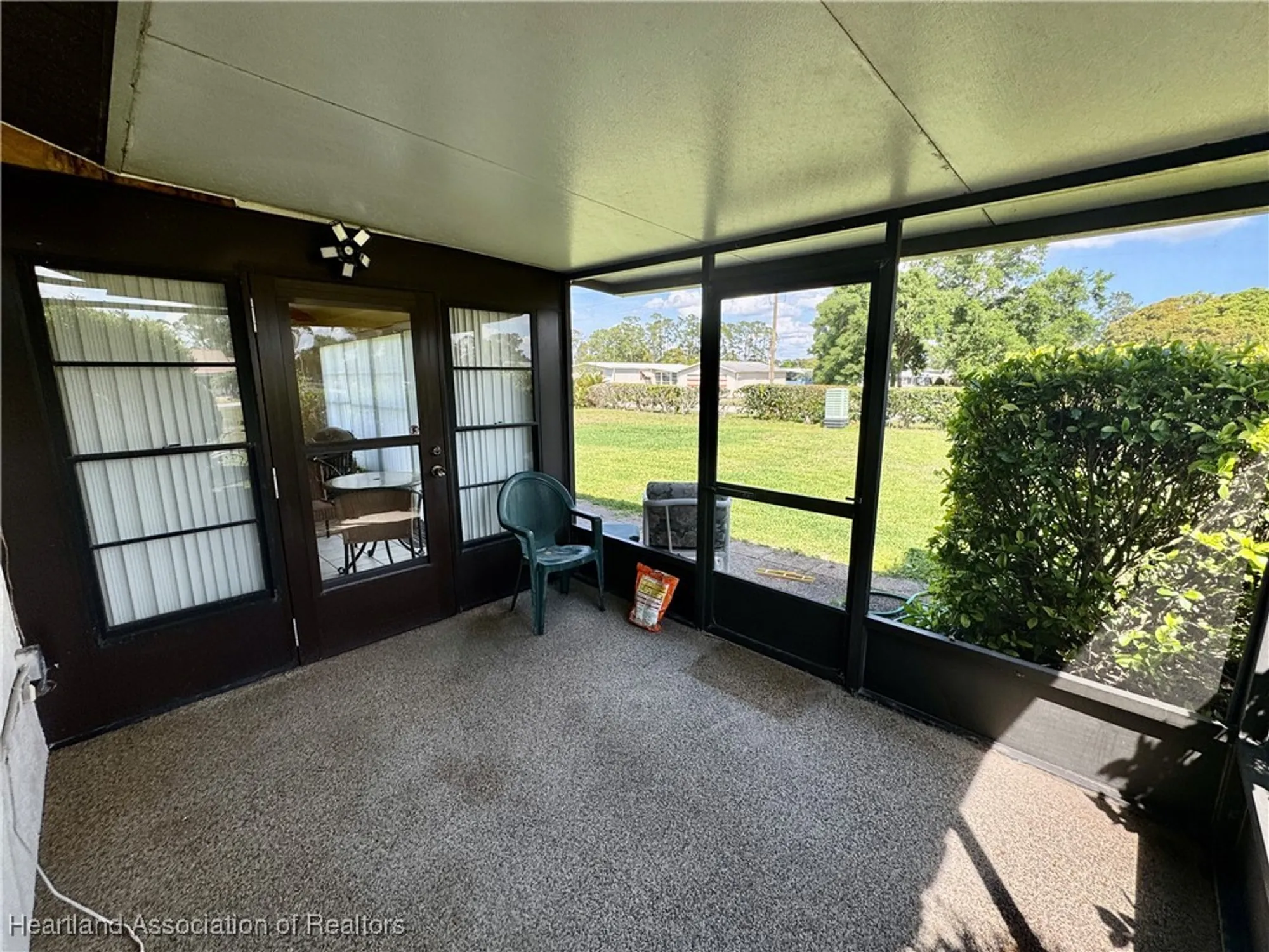 Property Slideshow image 25 of 32 | 3922 sunbird cir, Sebring, FL, 33872