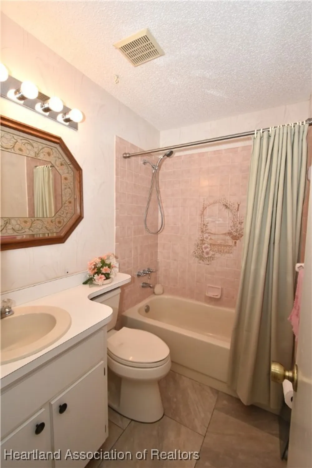 Property Slideshow image 22 of 32 | 3922 sunbird cir, Sebring, FL, 33872