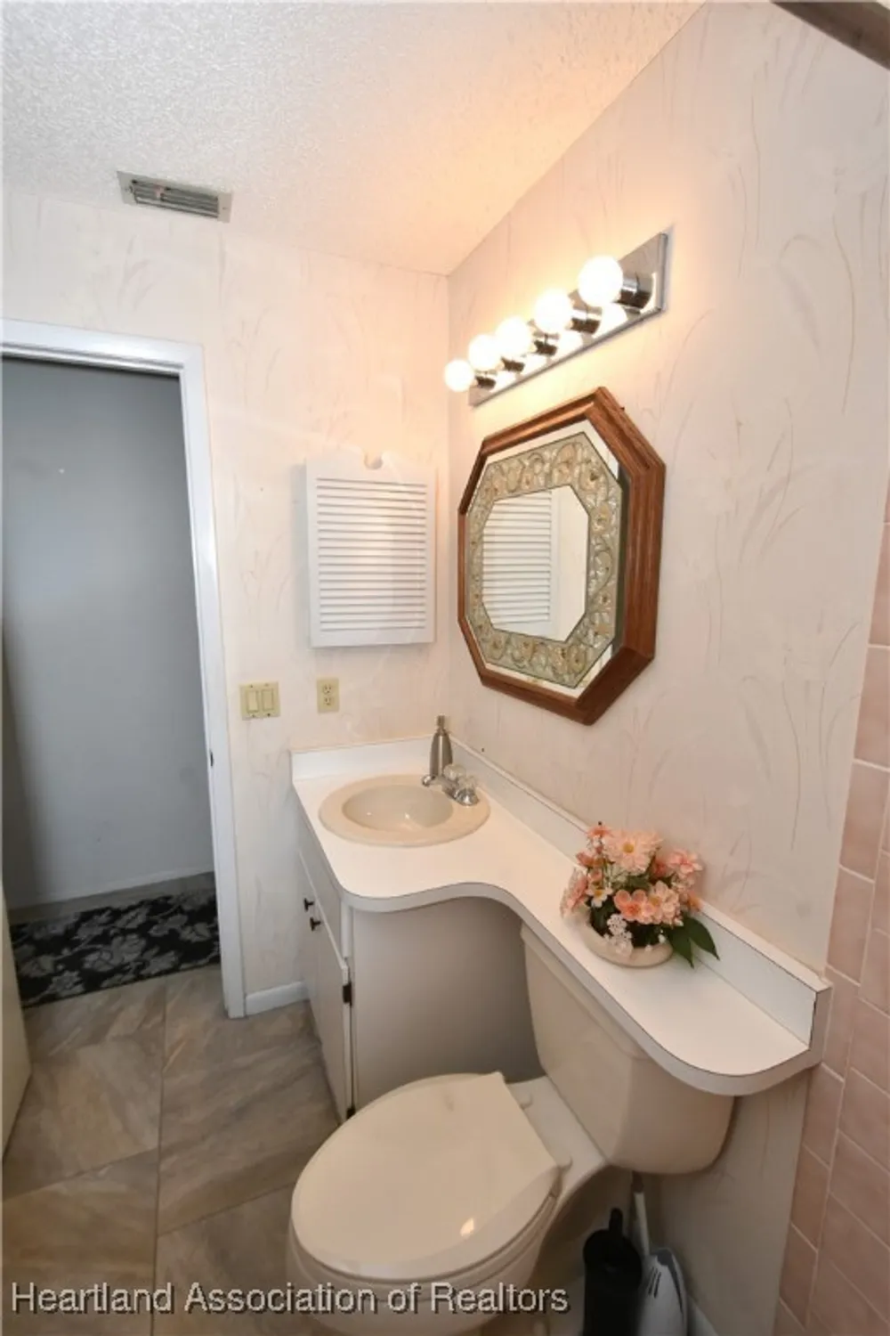 Property Slideshow image 23 of 32 | 3922 sunbird cir, Sebring, FL, 33872