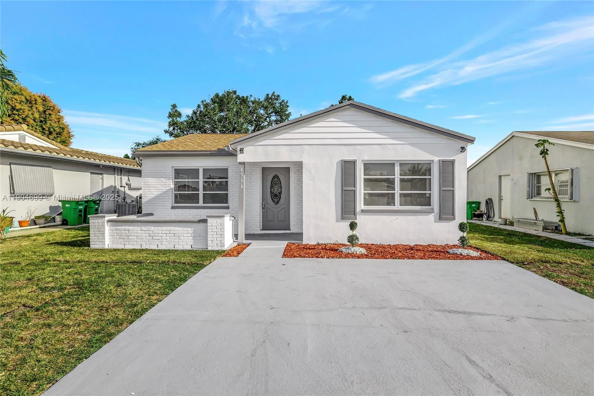 Property Slideshow image 1 of 13 | 4964 nw 48th way, Tamarac, FL, 33319