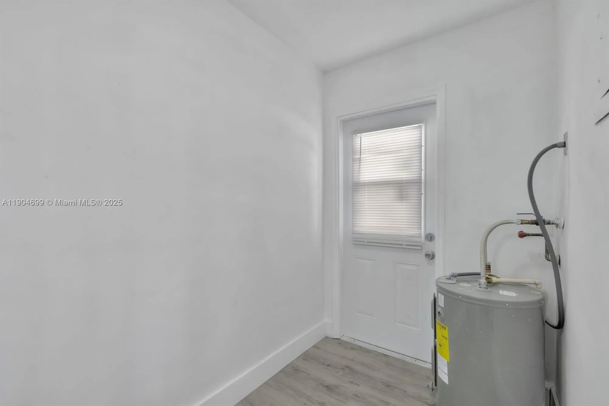 Property Slideshow image 11 of 13 | 4964 nw 48th way, Tamarac, FL, 33319