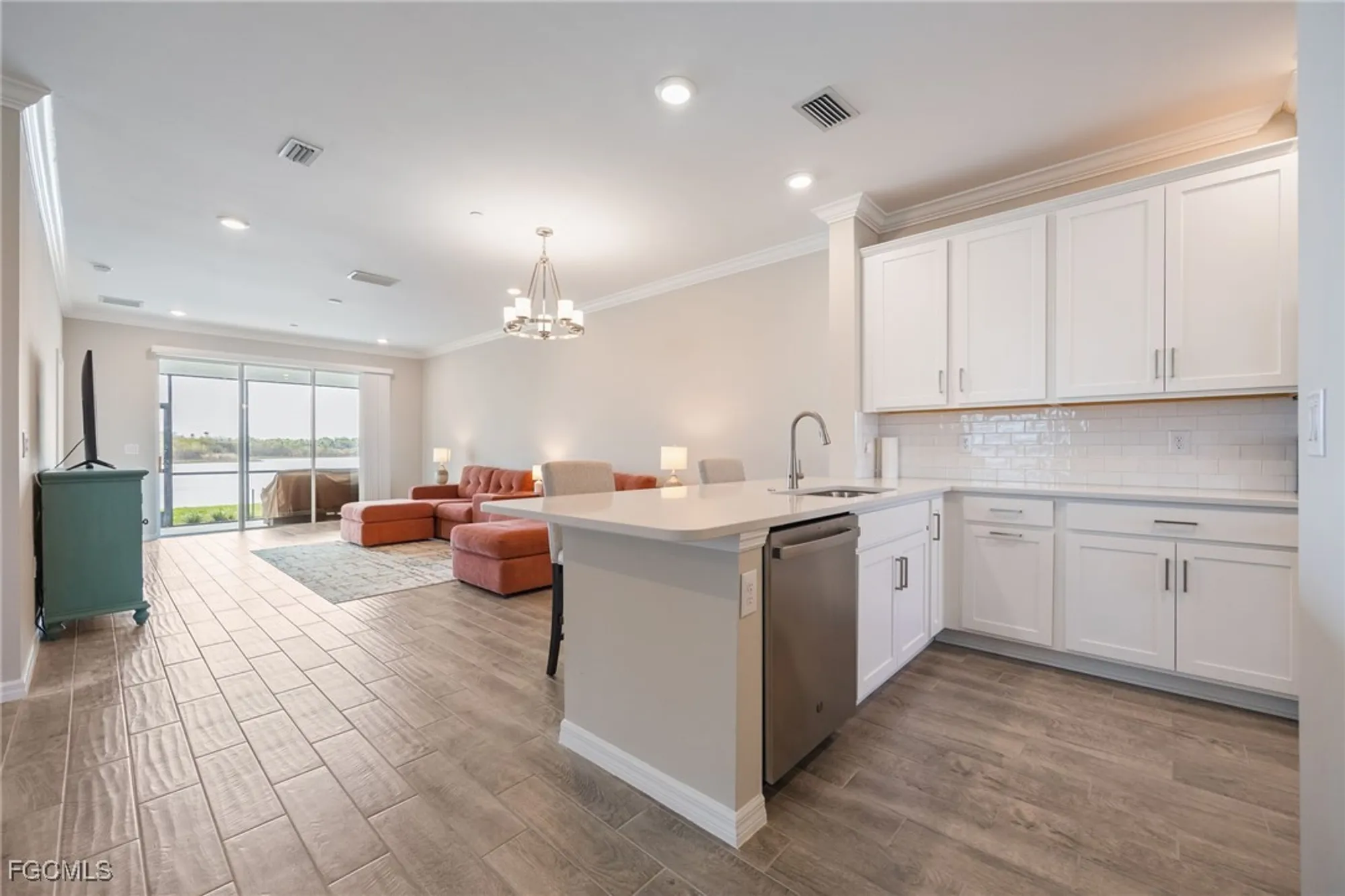 Property Slideshow image 14 of 47 | 11771 venetian lagoon dr unit 101, Fort Myers, FL, 33913