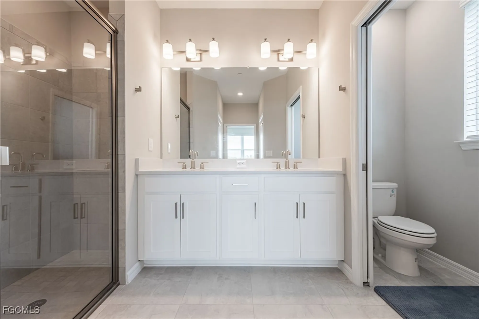 Property Slideshow image 18 of 47 | 11771 venetian lagoon dr, Fort Myers, FL, 33913