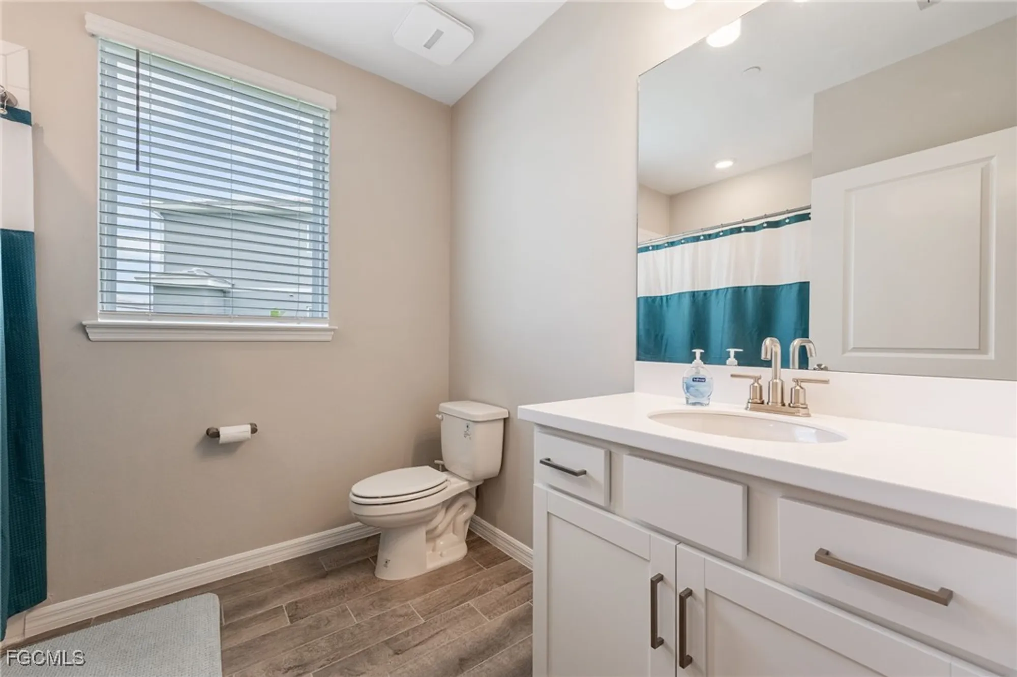 Property Slideshow image 20 of 47 | 11771 venetian lagoon dr, Fort Myers, FL, 33913