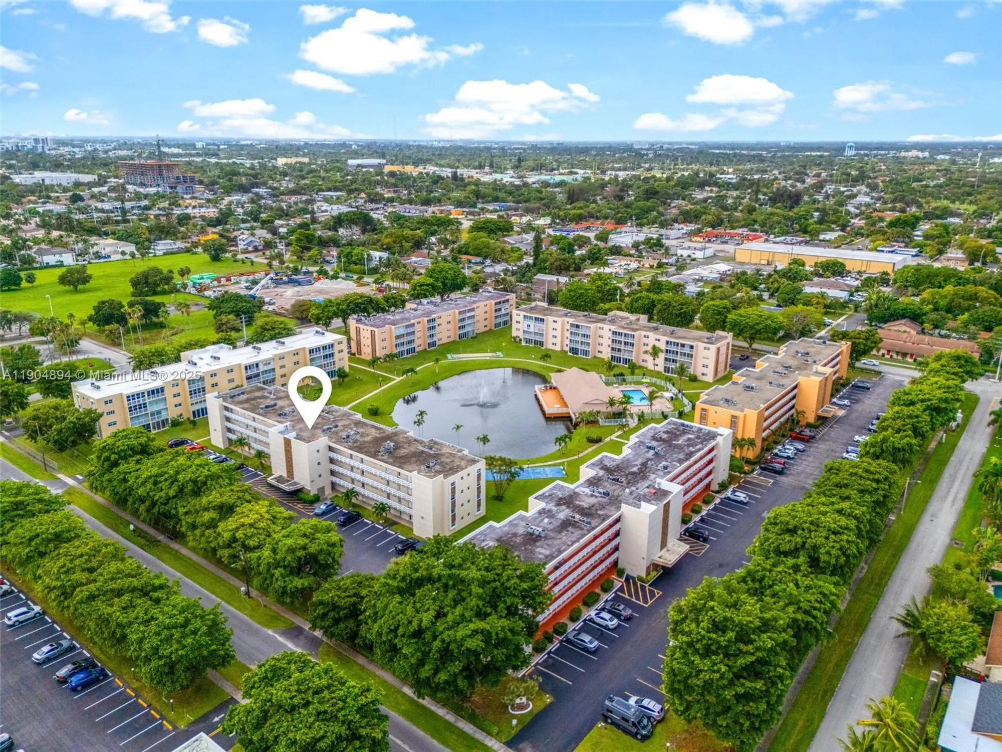 Property Slideshow image 12 of 20 | 1024 se 3rd ave 301, Dania Beach, FL, 33004