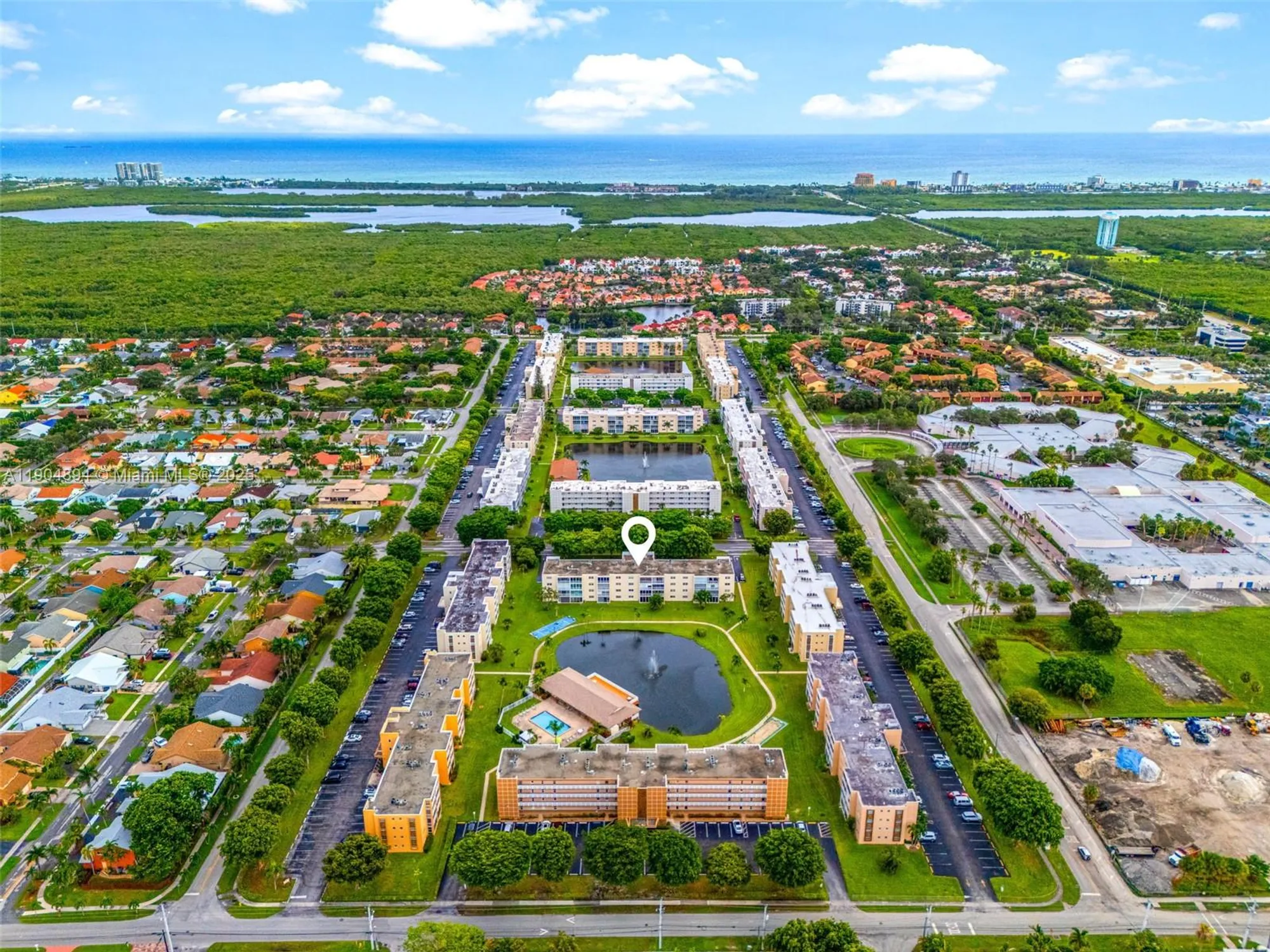 Property Slideshow image 13 of 20 | 1024 se 3rd ave 301, Dania Beach, FL, 33004