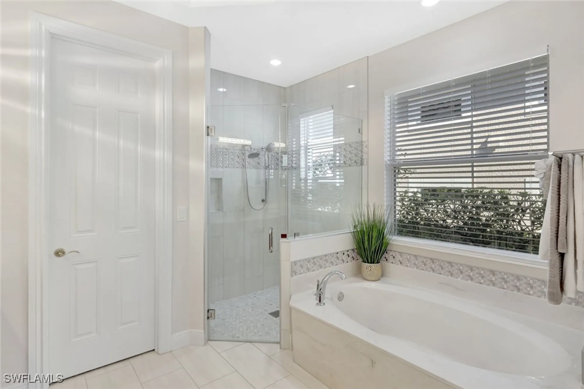 Property Slideshow image 27 of 45 | 8980 cherry oaks trl, Naples, FL, 34114