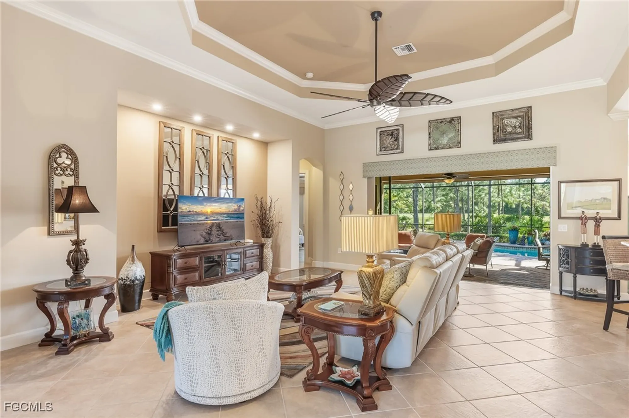 Property Slideshow image 7 of 39 | 11013 surrey pl, Fort Myers, FL, 33913
