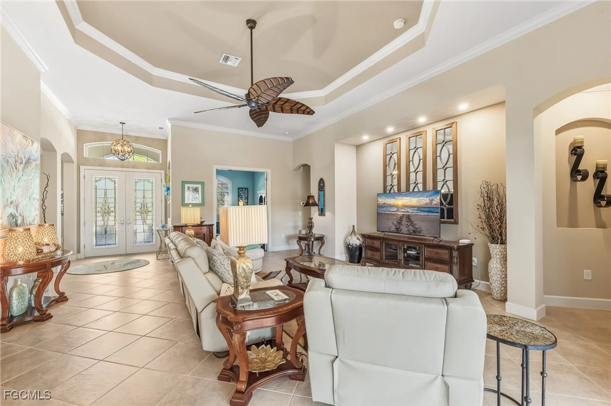 Property Slideshow image 8 of 39 | 11013 surrey pl, Fort Myers, FL, 33913