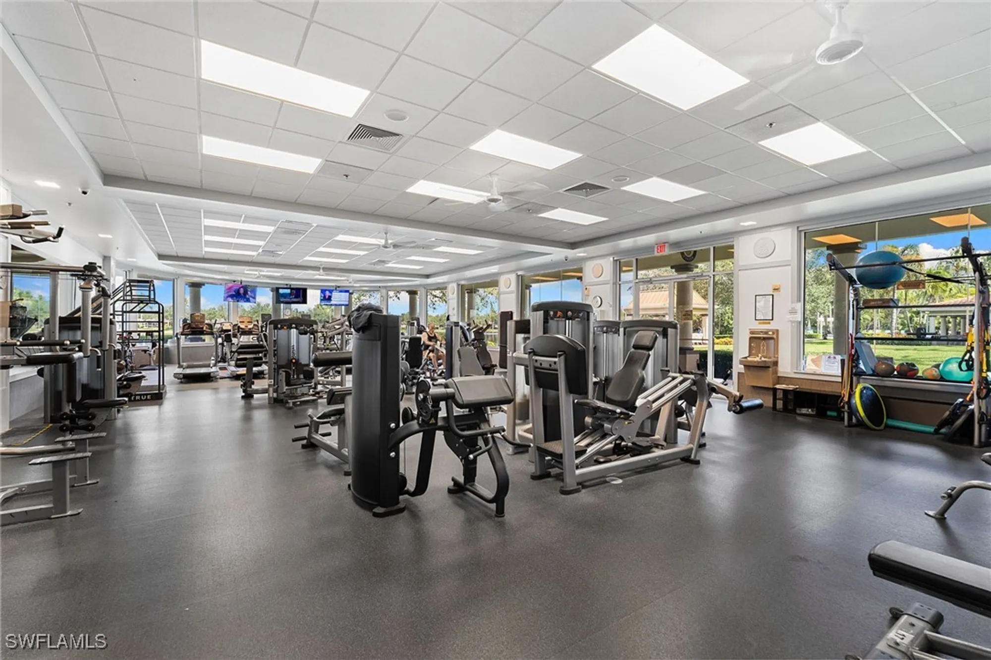 Property Slideshow image 39 of 45 | 3540 islandwalk cir, Naples, FL, 34119