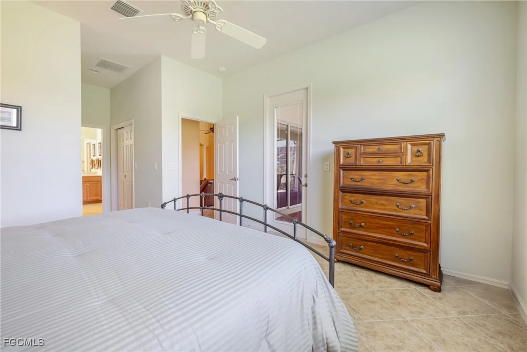 Property Slideshow image 23 of 50 | 3621 lakeview isle ct, Fort Myers, FL, 33905