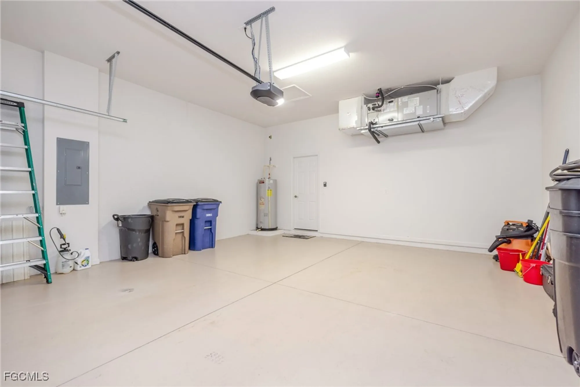 Property Slideshow image 42 of 50 | 3621 lakeview isle ct, Fort Myers, FL, 33905