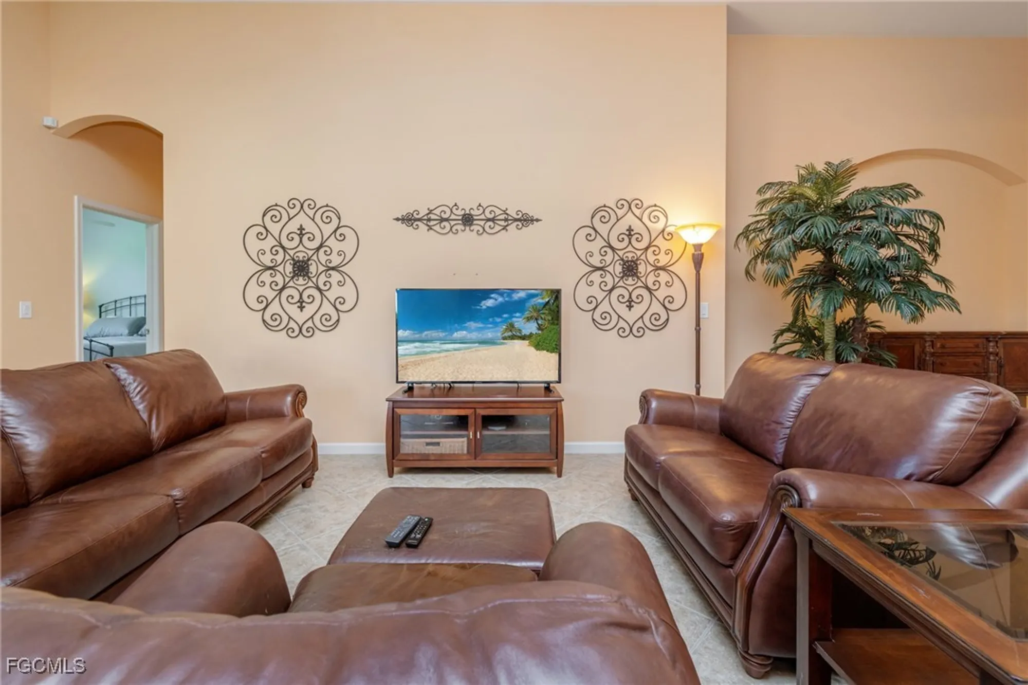 Property Slideshow image 5 of 50 | 3621 lakeview isle ct, Fort Myers, FL, 33905