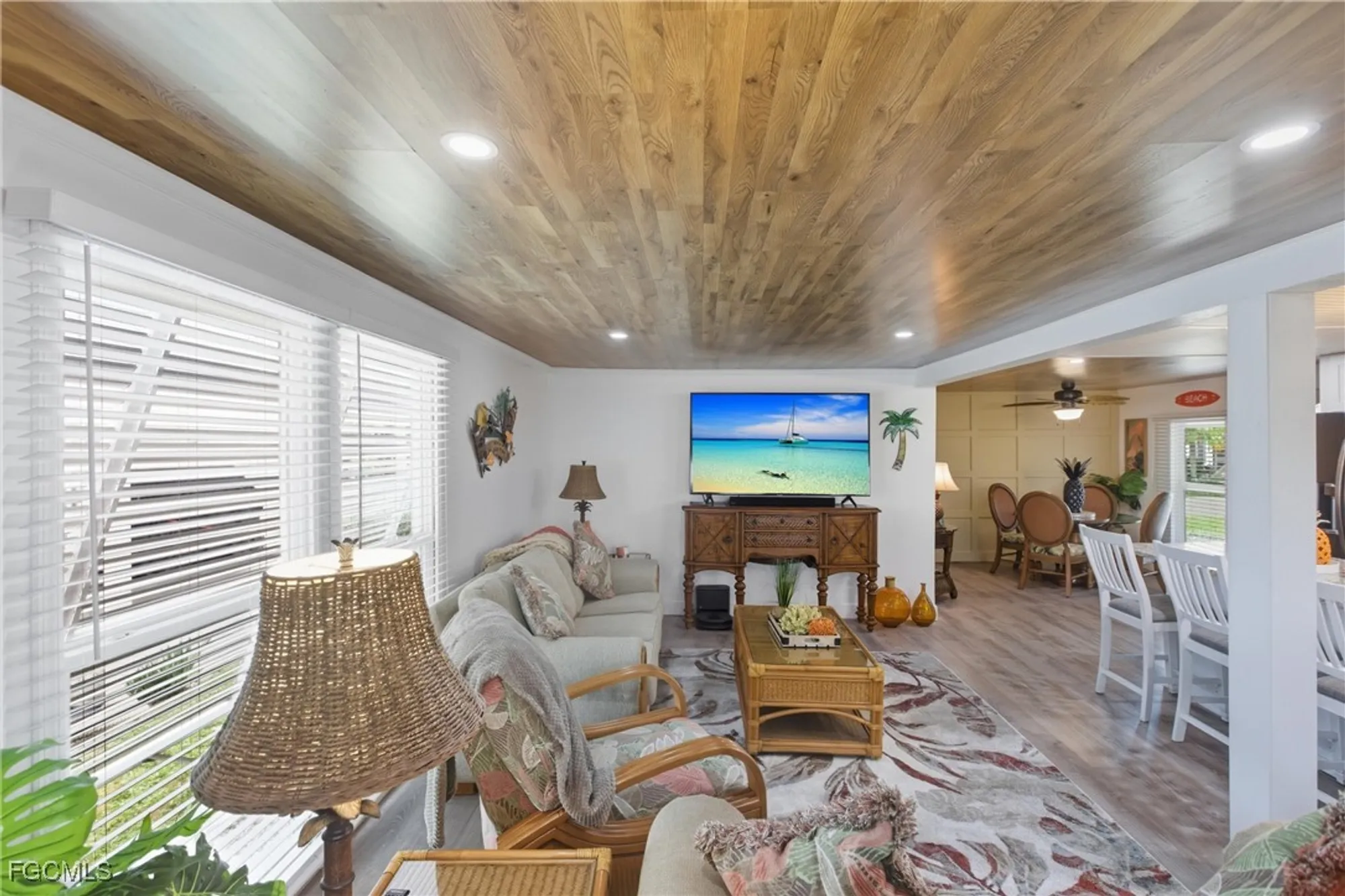 Property Slideshow image 13 of 48 | 5517 sir walter way, North Fort Myers, FL, 33917