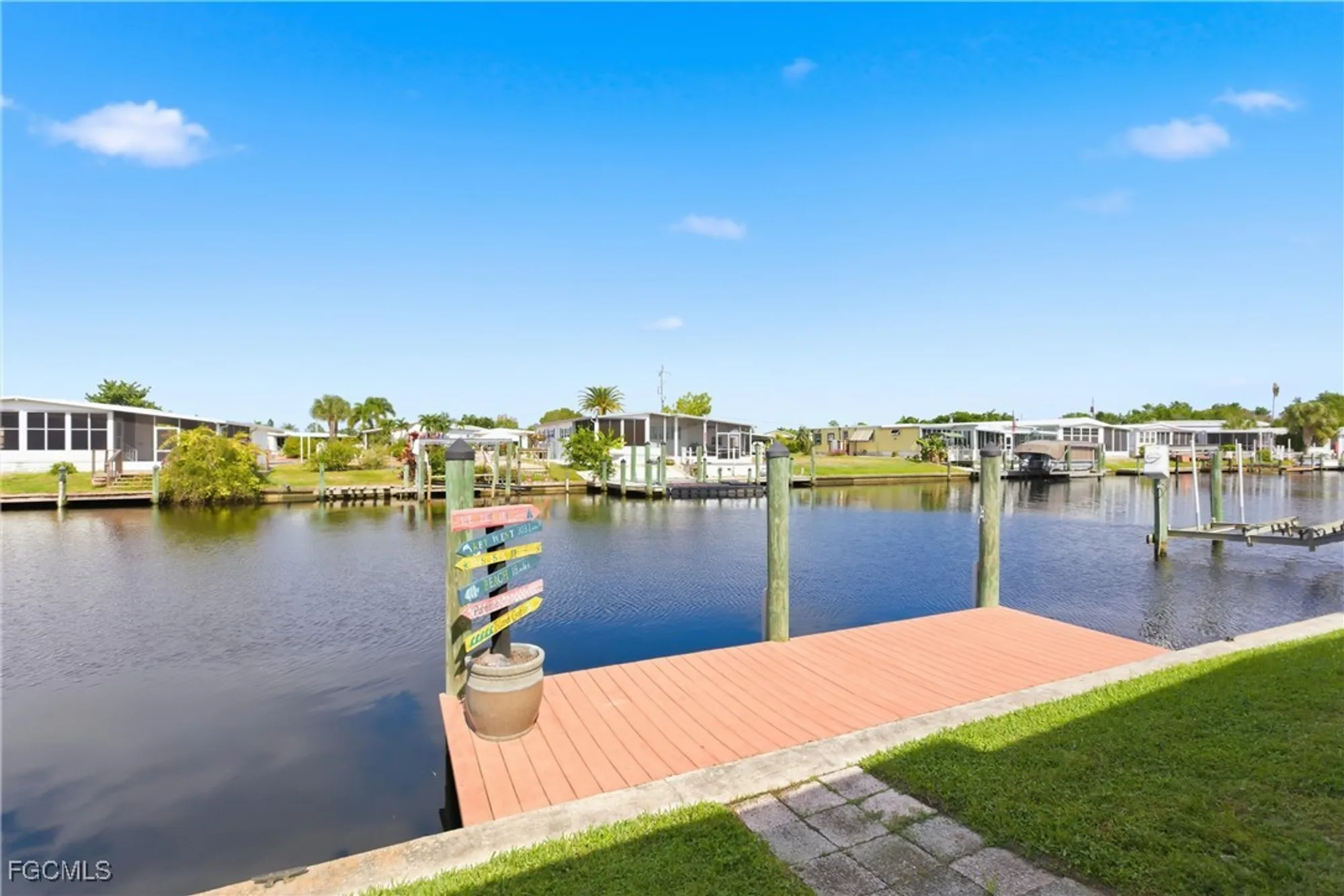 Property Slideshow image 35 of 48 | 5517 sir walter way, North Fort Myers, FL, 33917