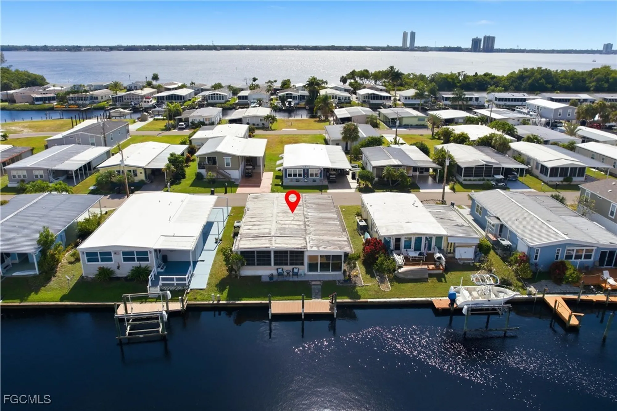 Property Slideshow image 38 of 48 | 5517 sir walter way, North Fort Myers, FL, 33917