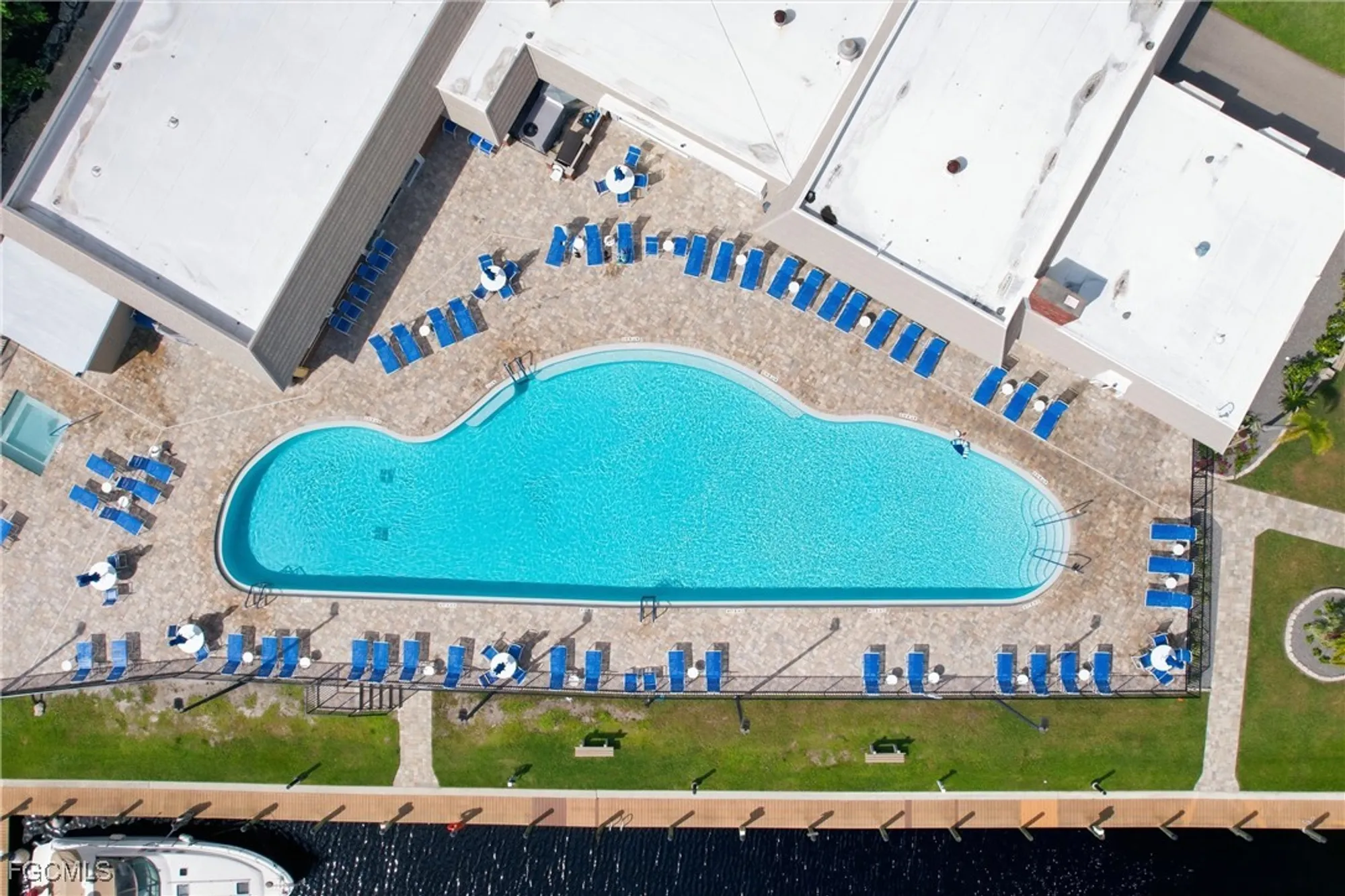 Property Slideshow image 40 of 48 | 5517 sir walter way, North Fort Myers, FL, 33917