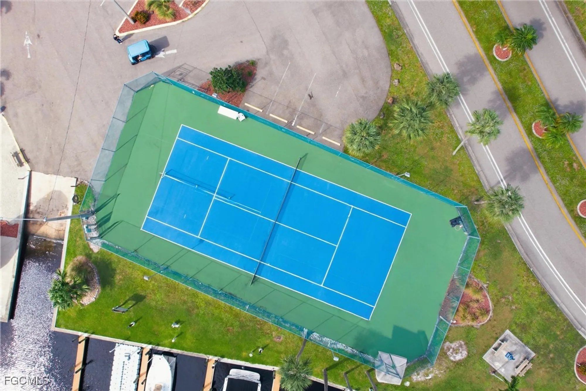 Property Slideshow image 43 of 48 | 5517 sir walter way, North Fort Myers, FL, 33917