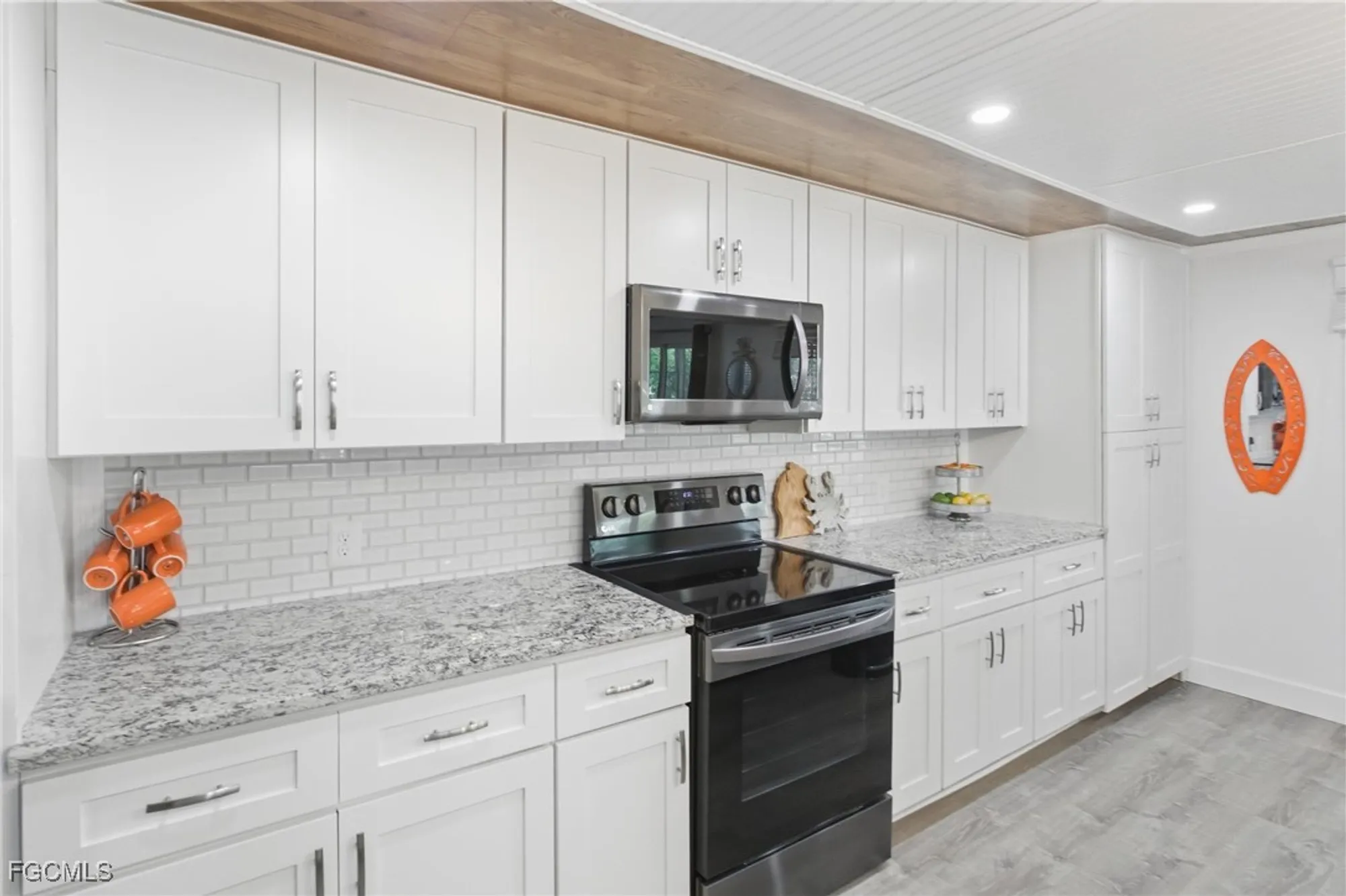 Property Slideshow image 9 of 48 | 5517 sir walter way, North Fort Myers, FL, 33917