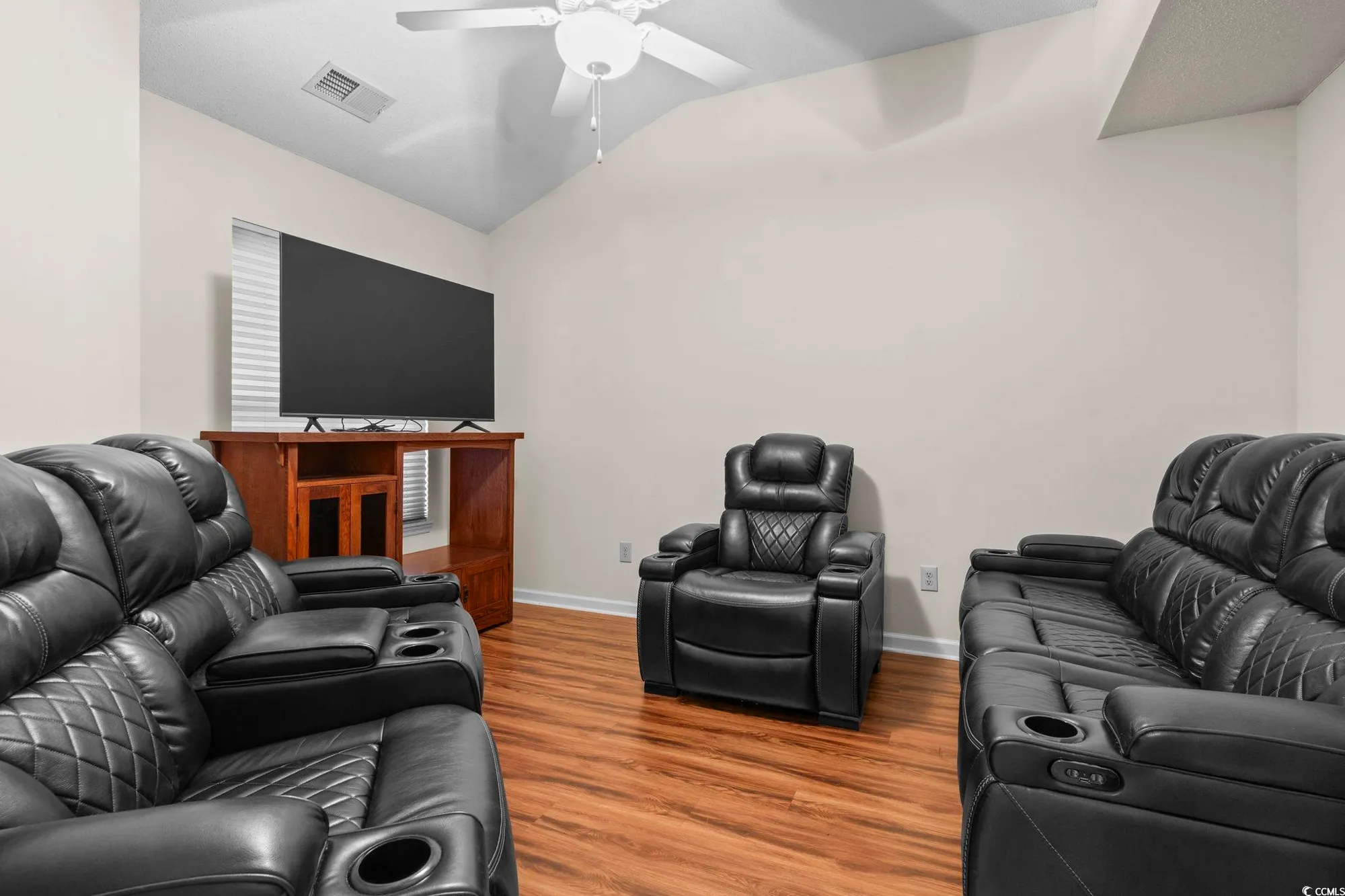 Property Slideshow image 16 of 39 | 206 glenwood dr, Conway, SC, 29526