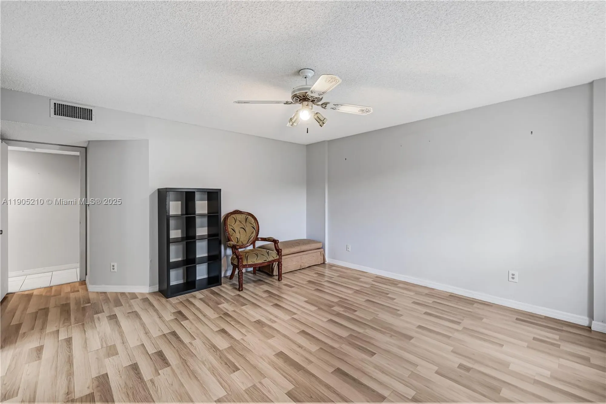 Property Slideshow image 19 of 35 | 6698 10th ave 218, Lake Worth, FL, 33467
