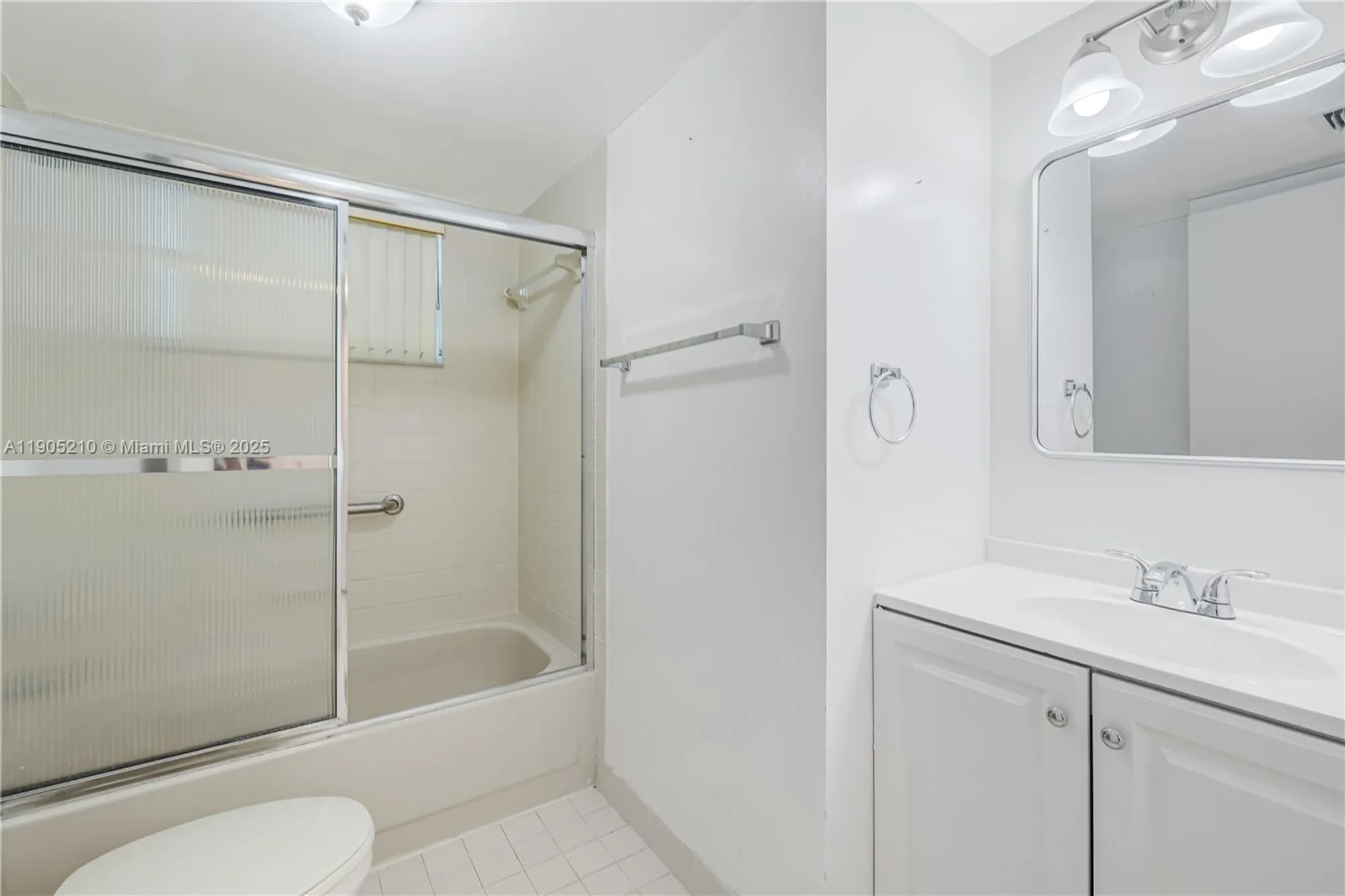 Property Slideshow image 25 of 35 | 6698 10th ave 218, Lake Worth, FL, 33467