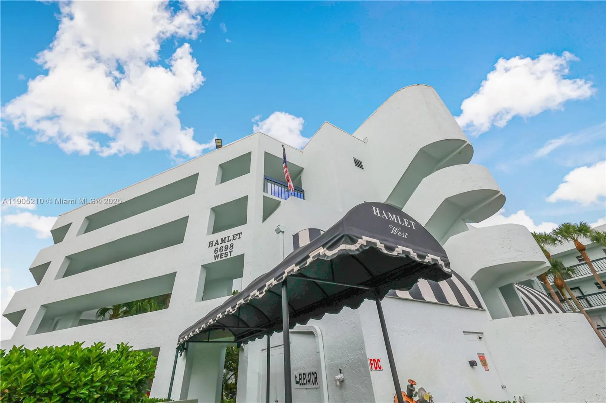 Property Slideshow image 2 of 35 | 6698 10th ave 218, Lake Worth, FL, 33467