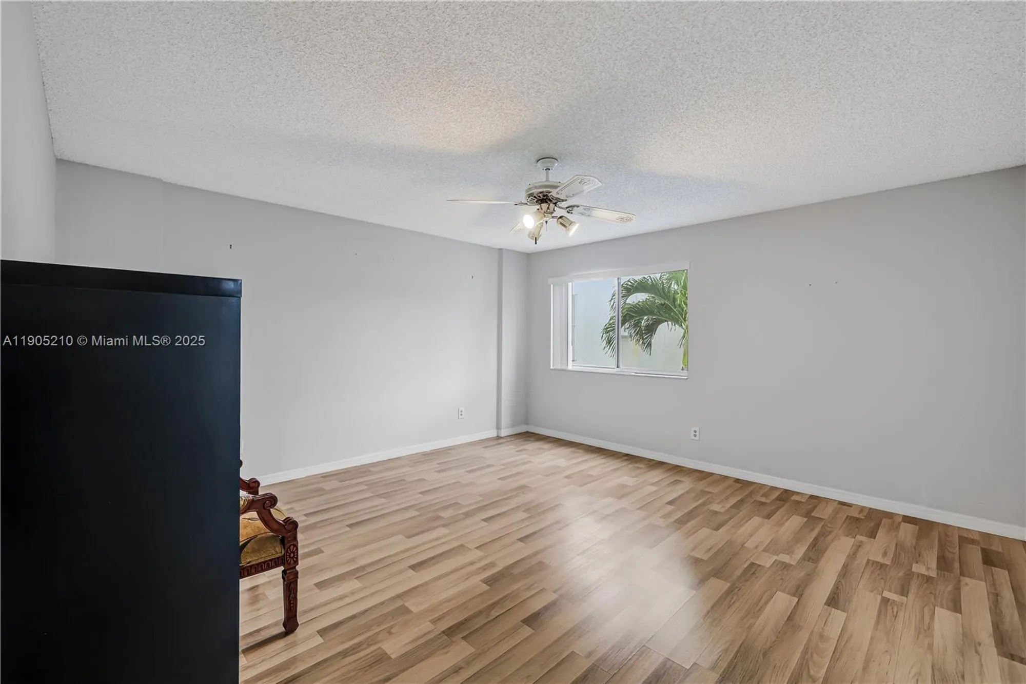Property Slideshow image 20 of 35 | 6698 10th ave 218, Lake Worth, FL, 33467