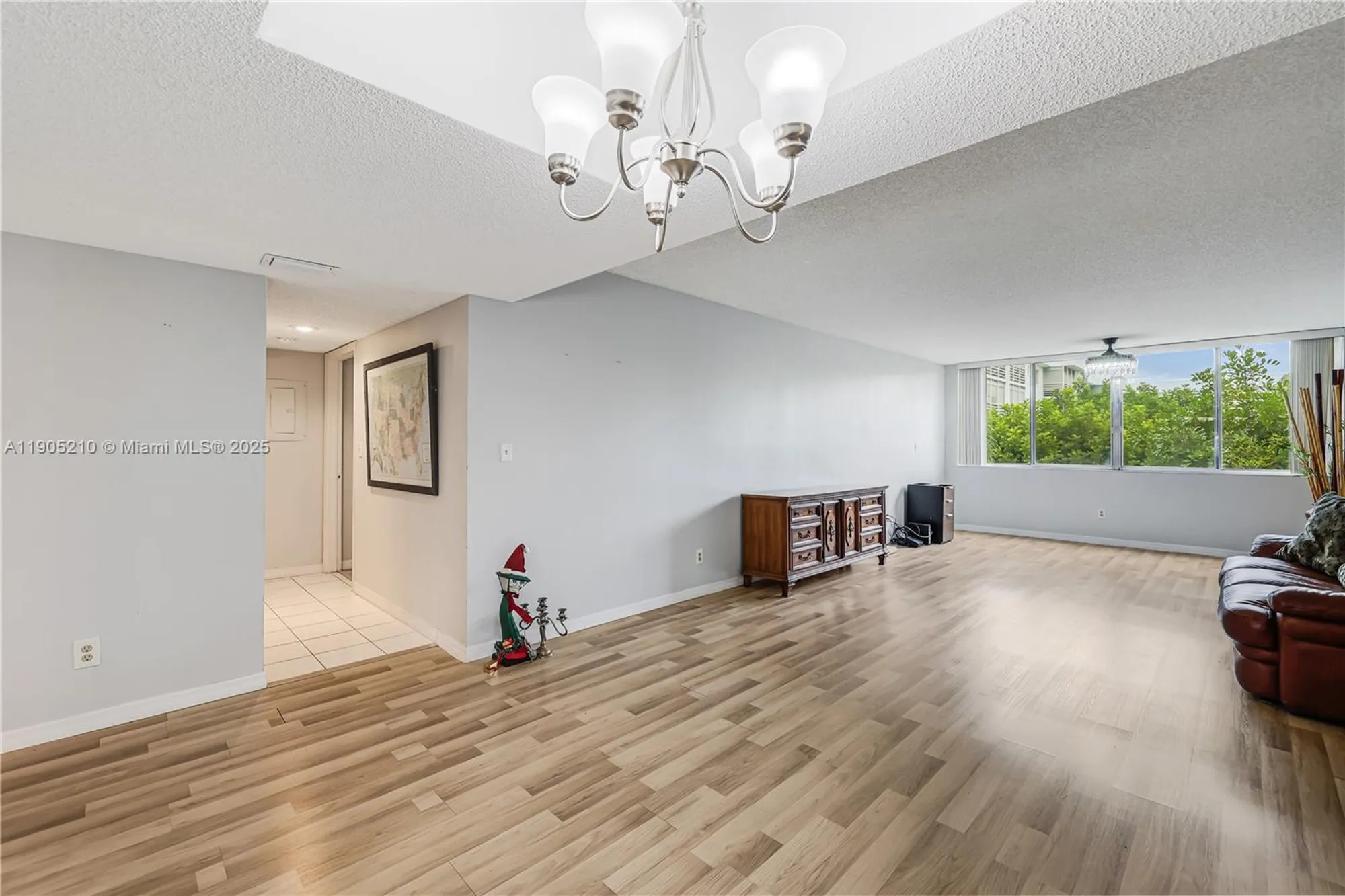 Property Slideshow image 8 of 35 | 6698 10th ave 218, Lake Worth, FL, 33467