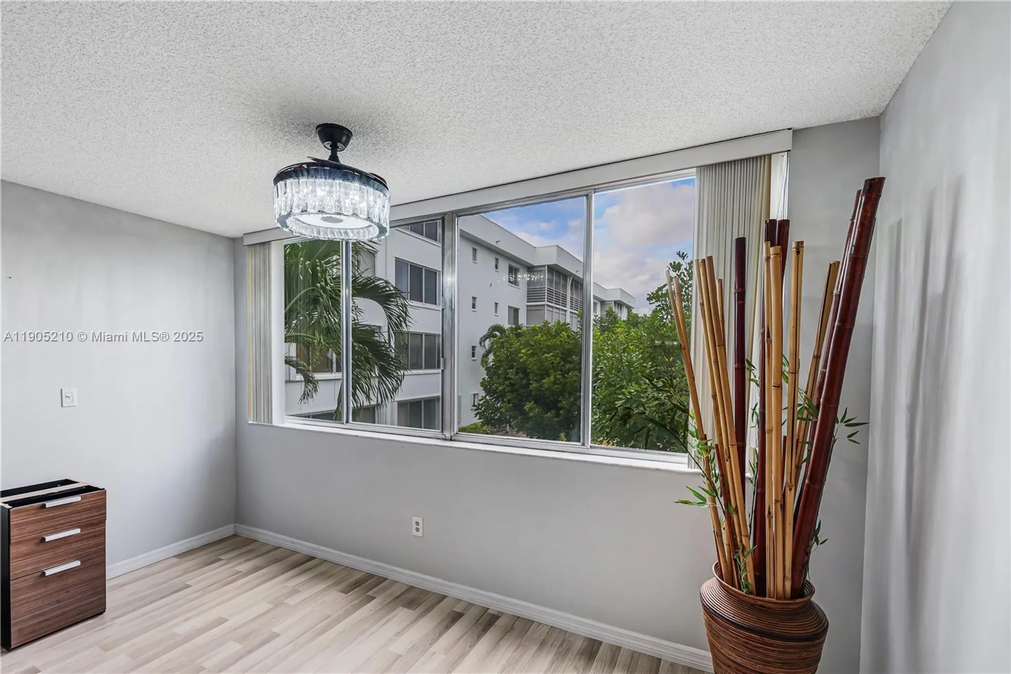 Property Slideshow image 9 of 35 | 6698 10th ave 218, Lake Worth, FL, 33467