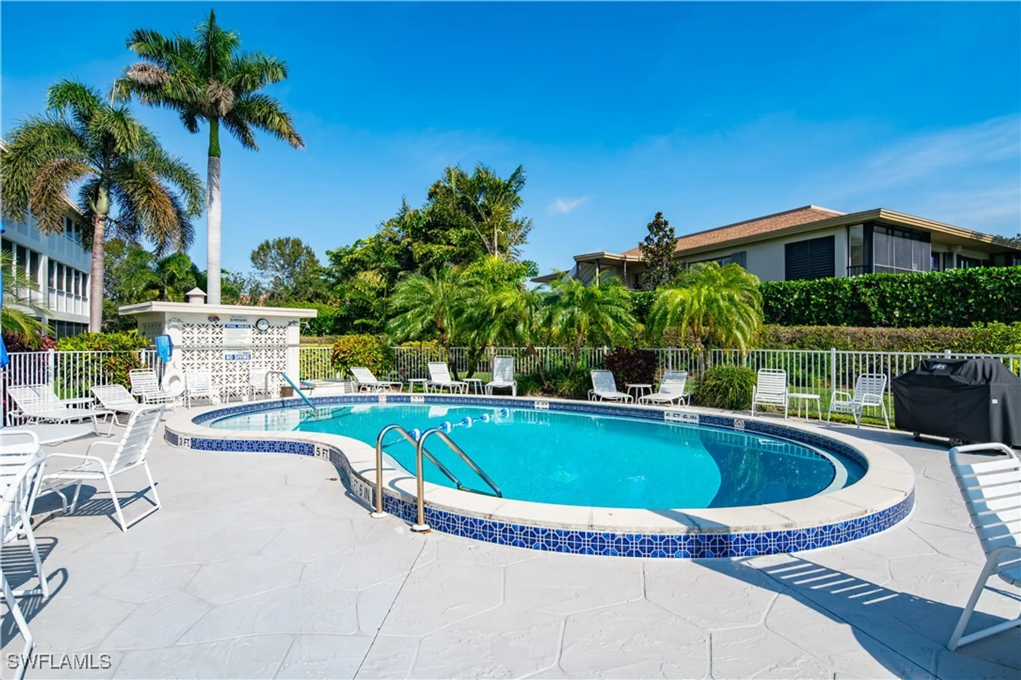 Property Slideshow image 14 of 15 | 3150 binnacle dr 2f, Naples, FL, 34103