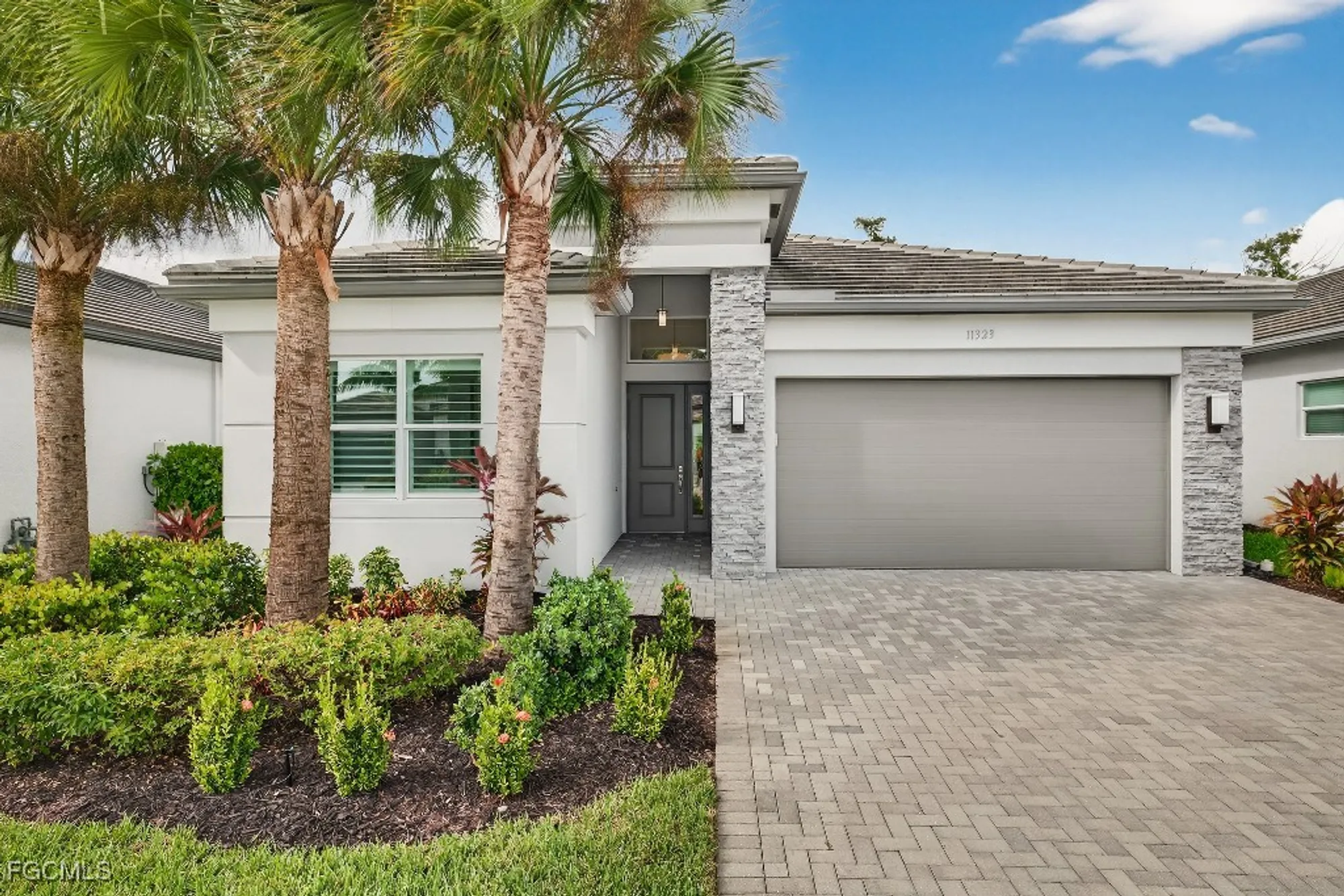 Property Slideshow image 1 of 15 | 11323 jacaranda dr, Naples, FL, 34120