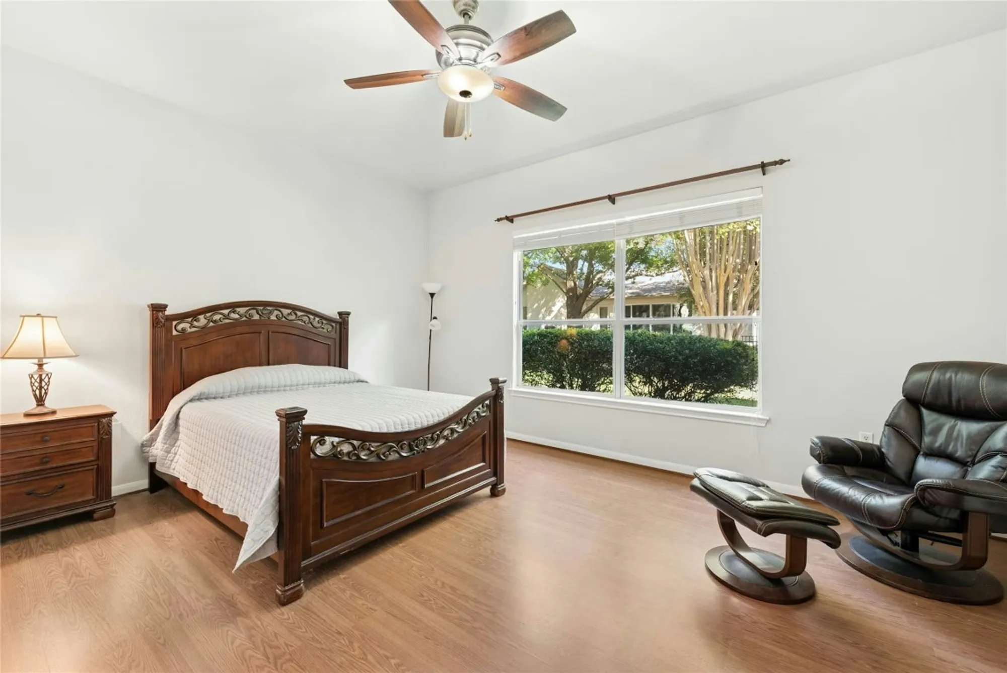 Property Slideshow image 19 of 35 | 106 waterlily ln, Georgetown, TX, 78633