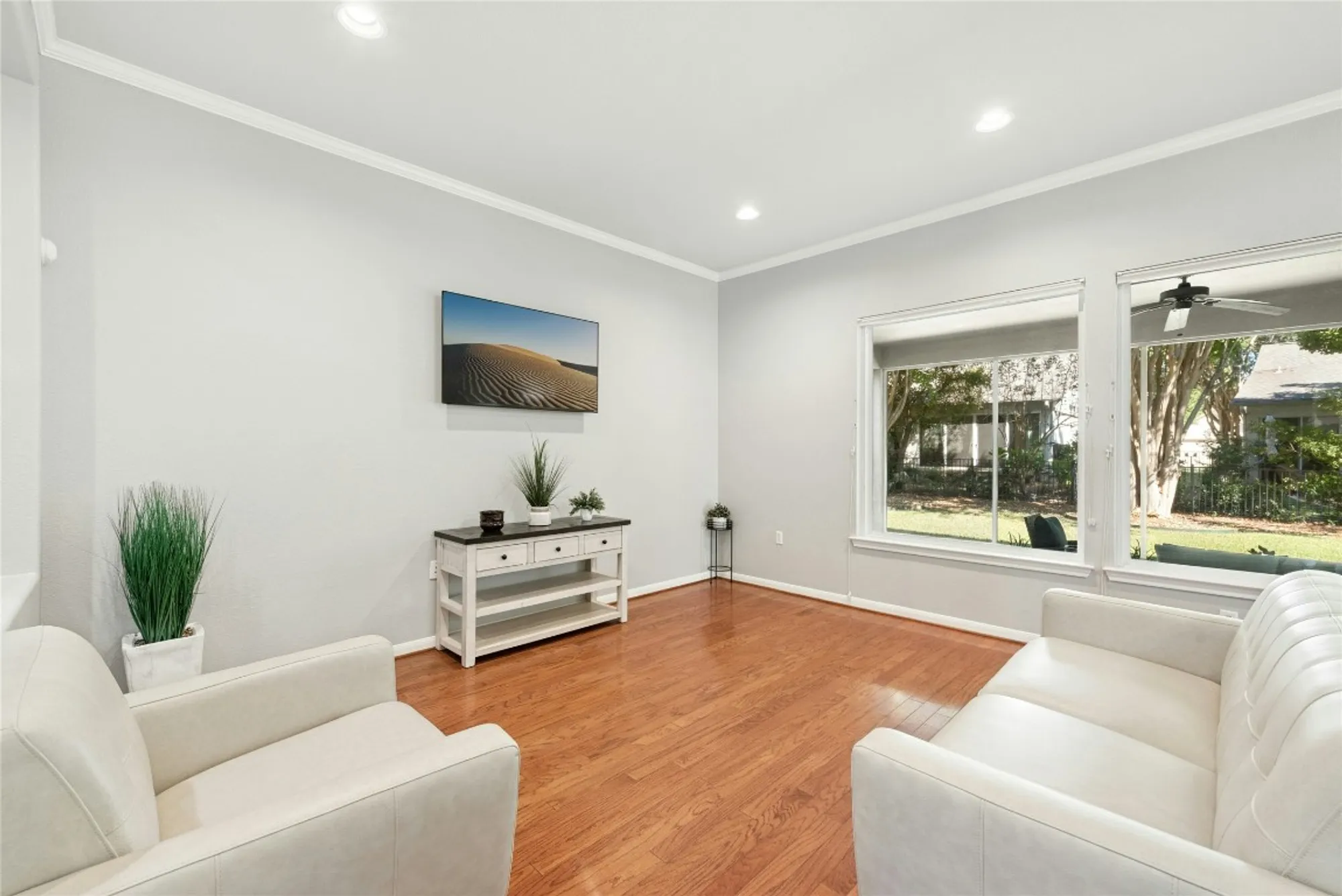 Property Slideshow image 13 of 35 | 106 waterlily ln, Georgetown, TX, 78633