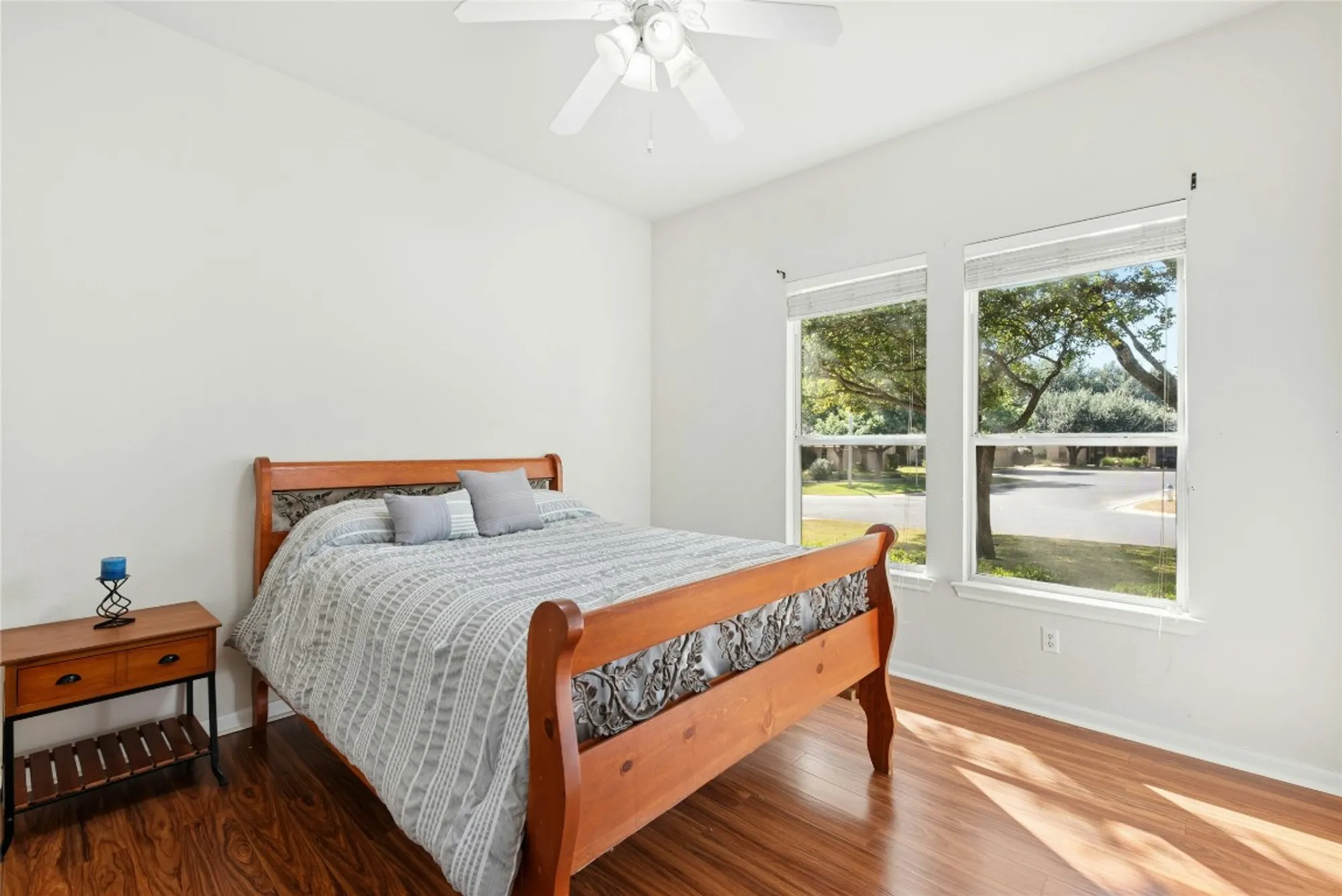 Property Slideshow image 27 of 35 | 106 waterlily ln, Georgetown, TX, 78633