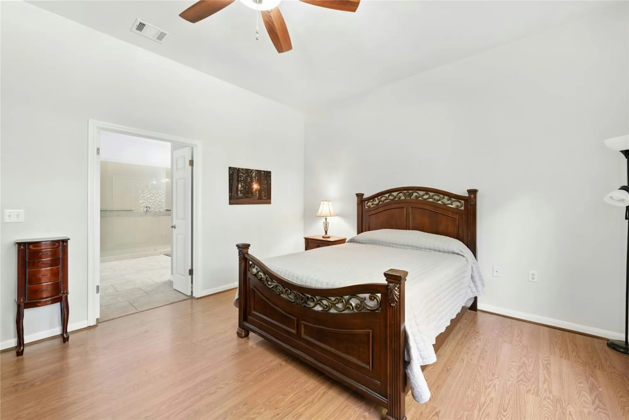 Property Slideshow image 21 of 35 | 106 waterlily ln, Georgetown, TX, 78633