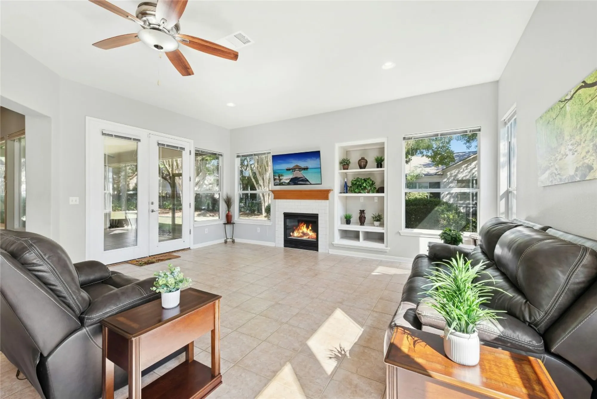 Property Slideshow image 5 of 35 | 106 waterlily ln, Georgetown, TX, 78633