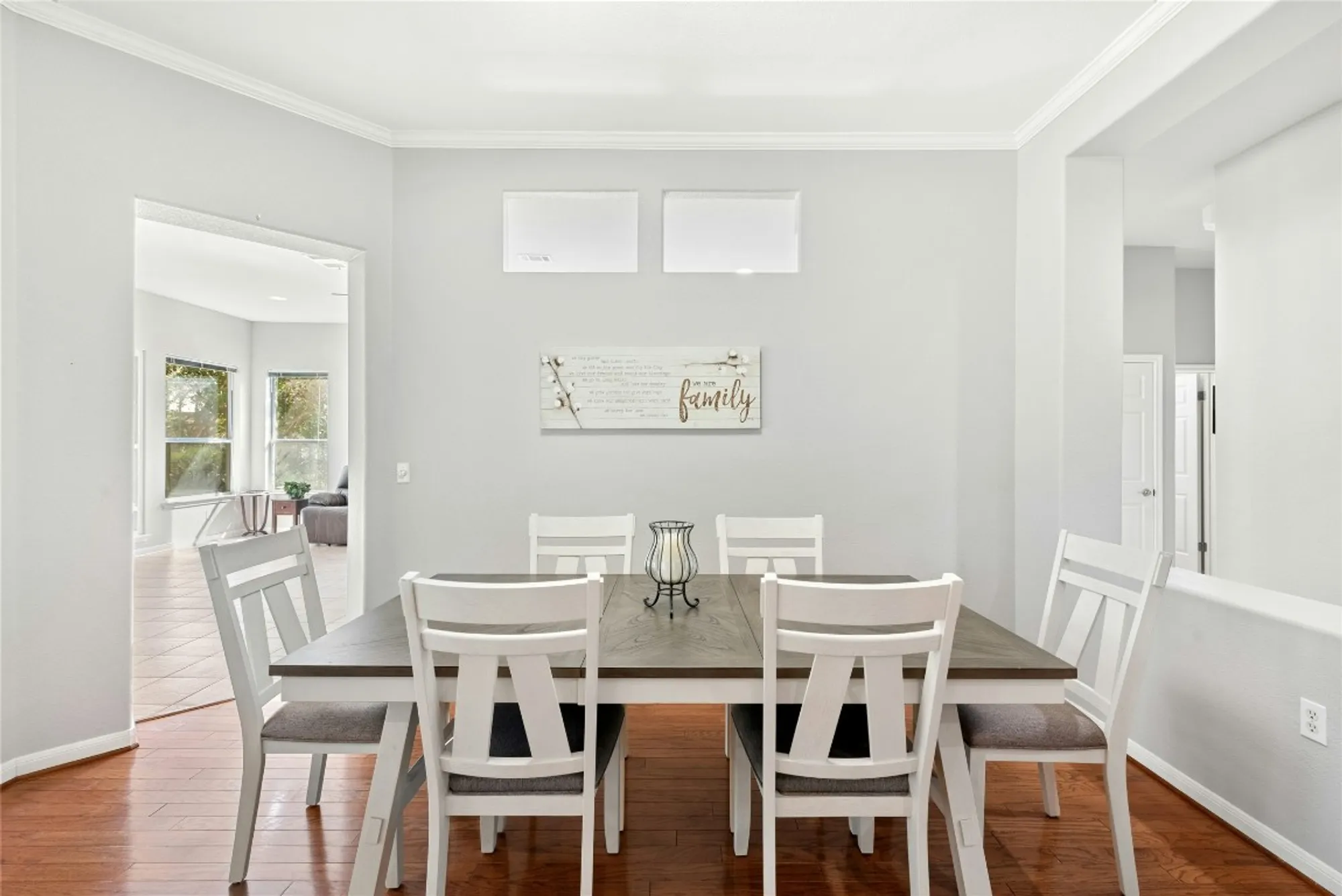 Property Slideshow image 9 of 35 | 106 waterlily ln, Georgetown, TX, 78633